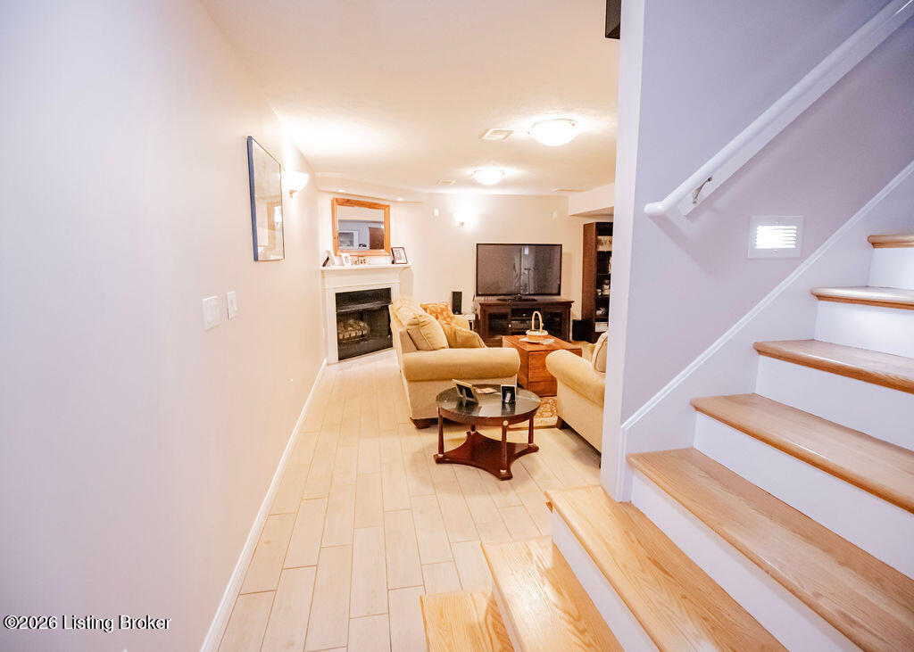 6314 Faris Way