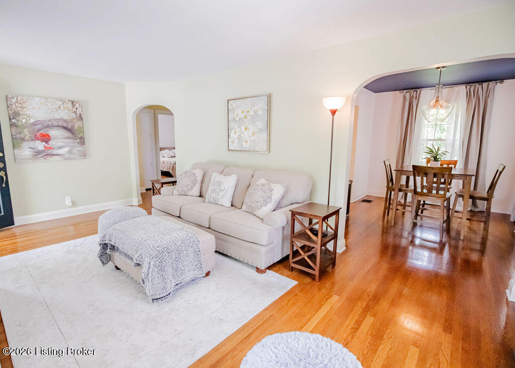 1122 Willow Ave
