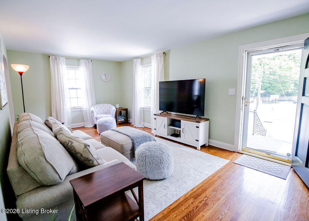 1122 Willow Ave