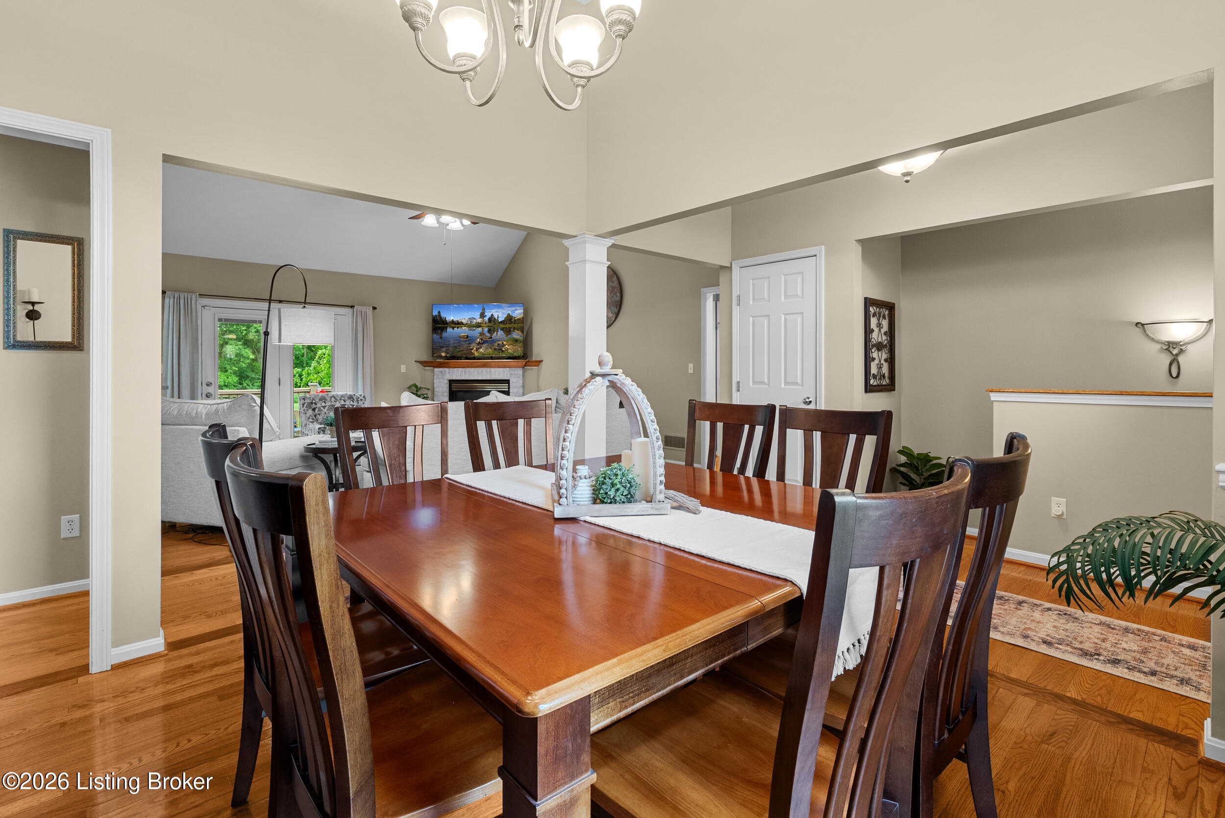 1315 Crosstimbers Dr