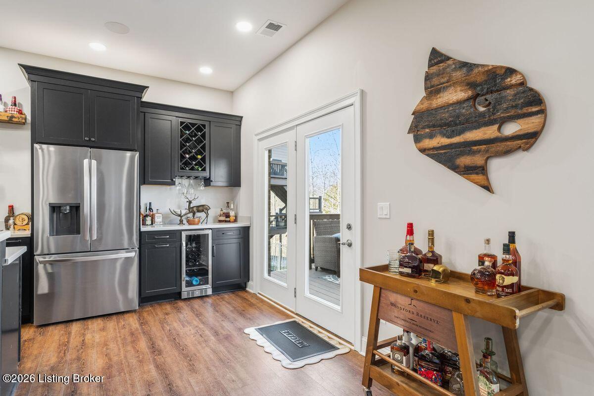 115 Locust Park Pl