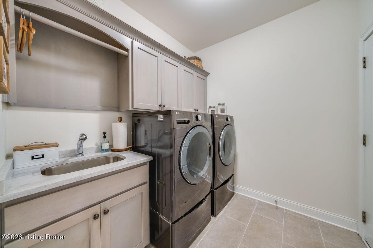 115 Locust Park Pl