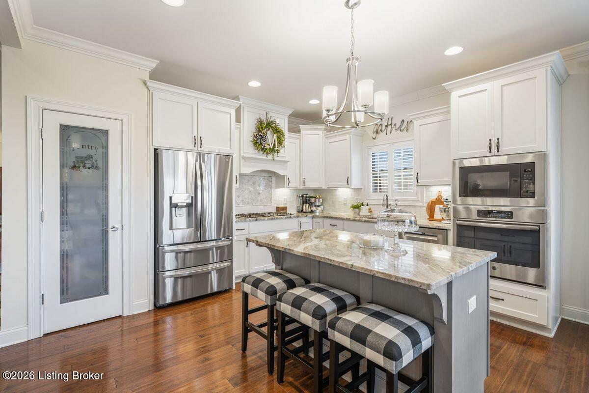 115 Locust Park Pl