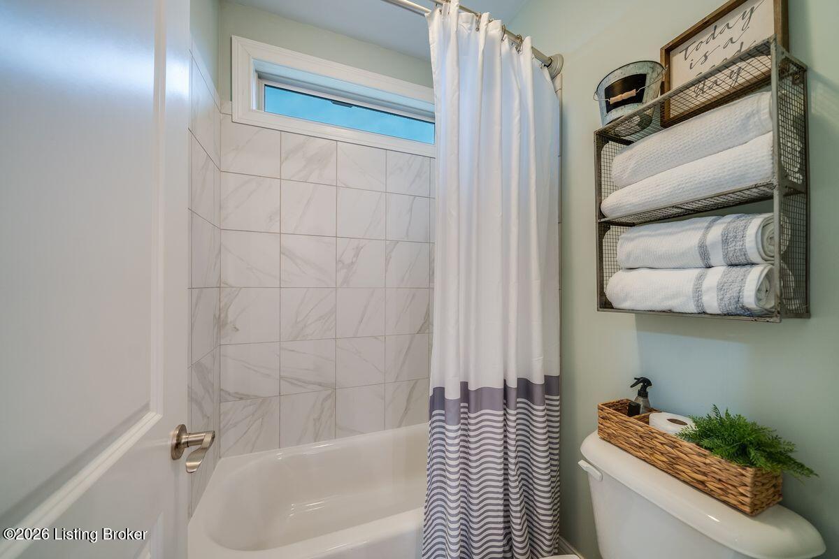 115 Locust Park Pl