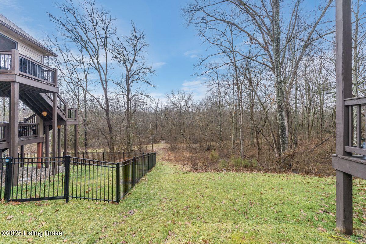115 Locust Park Pl