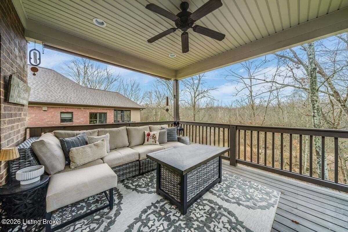 115 Locust Park Pl