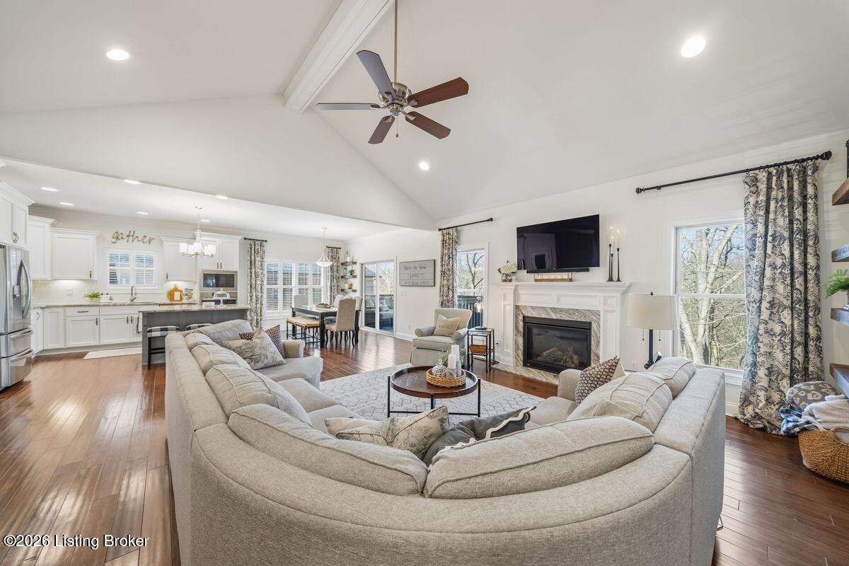 115 Locust Park Pl