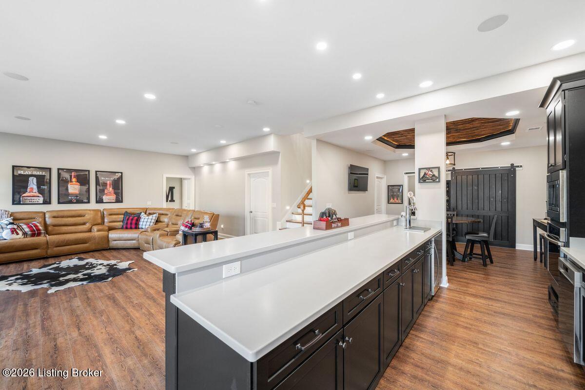 115 Locust Park Pl