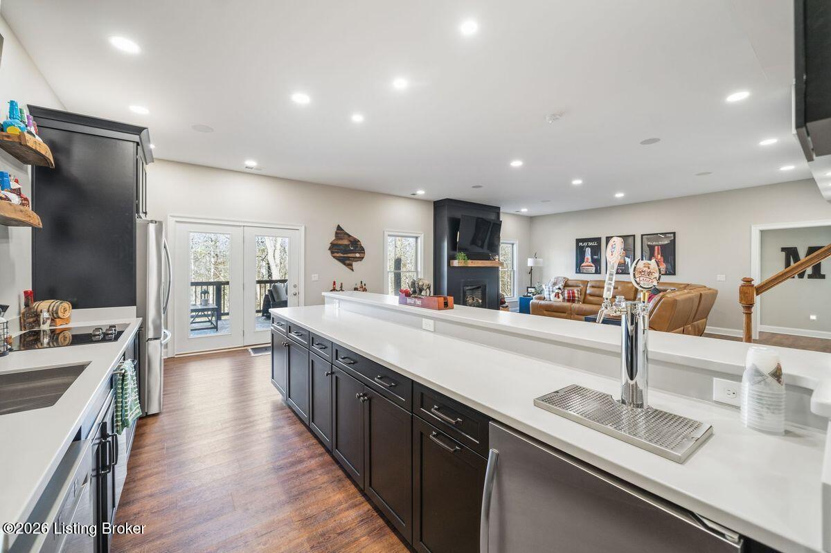 115 Locust Park Pl