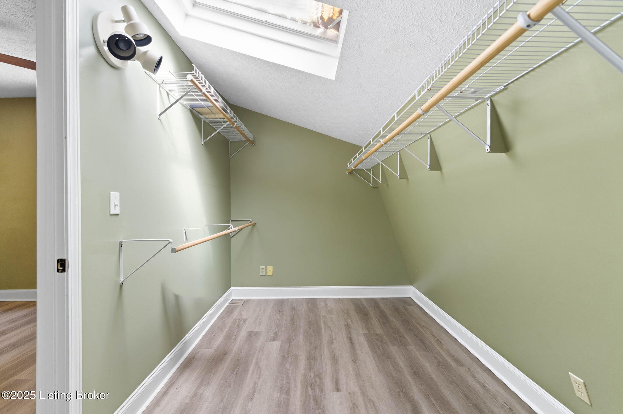 303 Quartermouse Rd