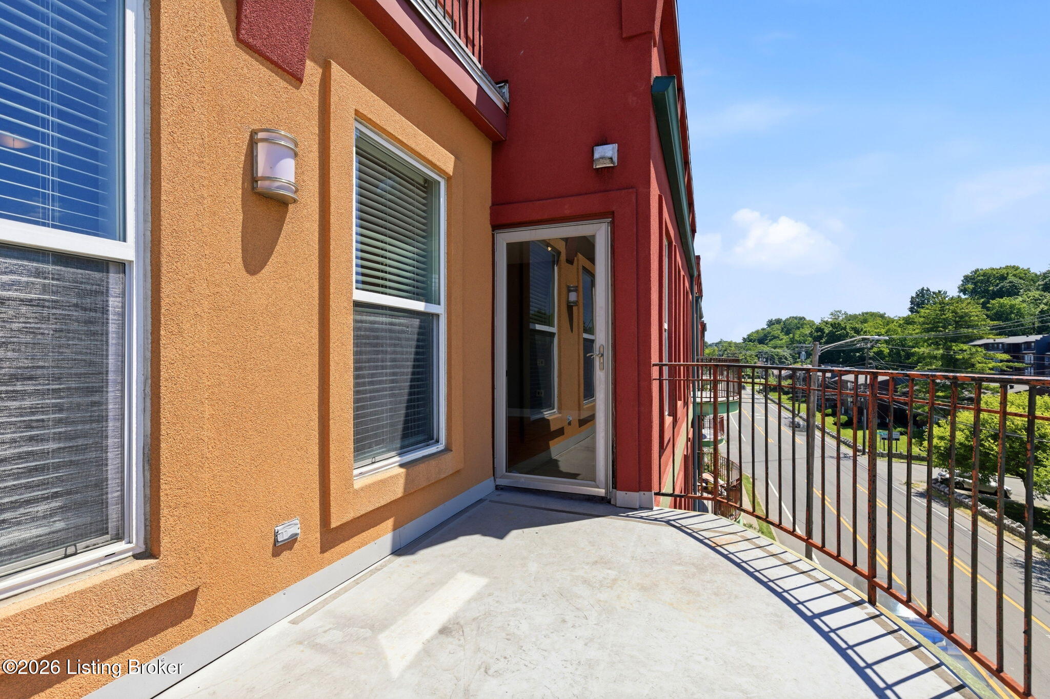 2411 Brownsboro Rd 301