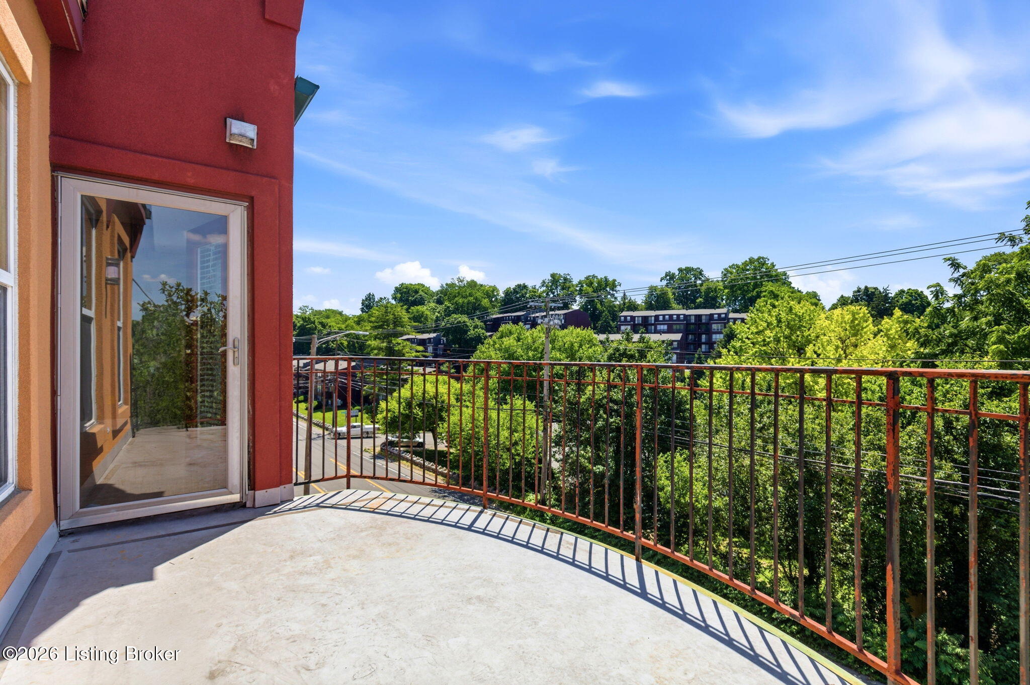 2411 Brownsboro Rd 301