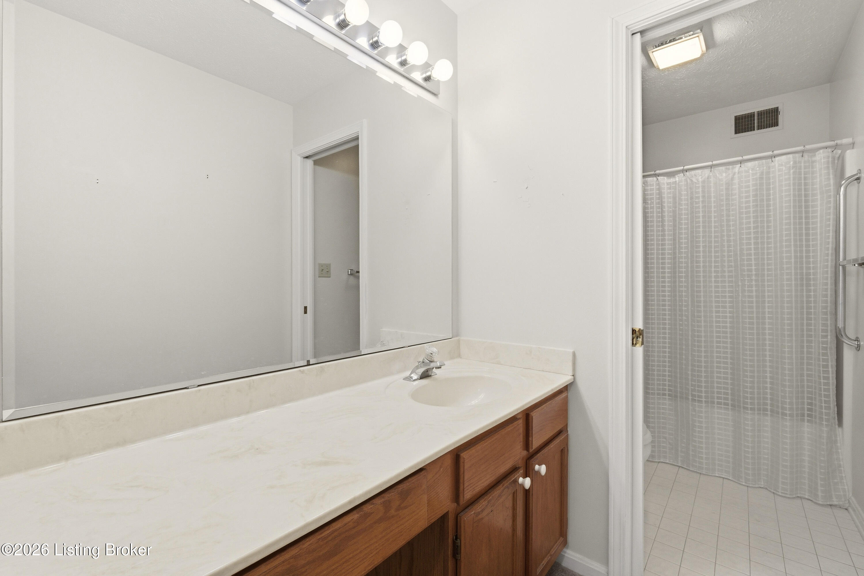 4445 Southbridge Ct