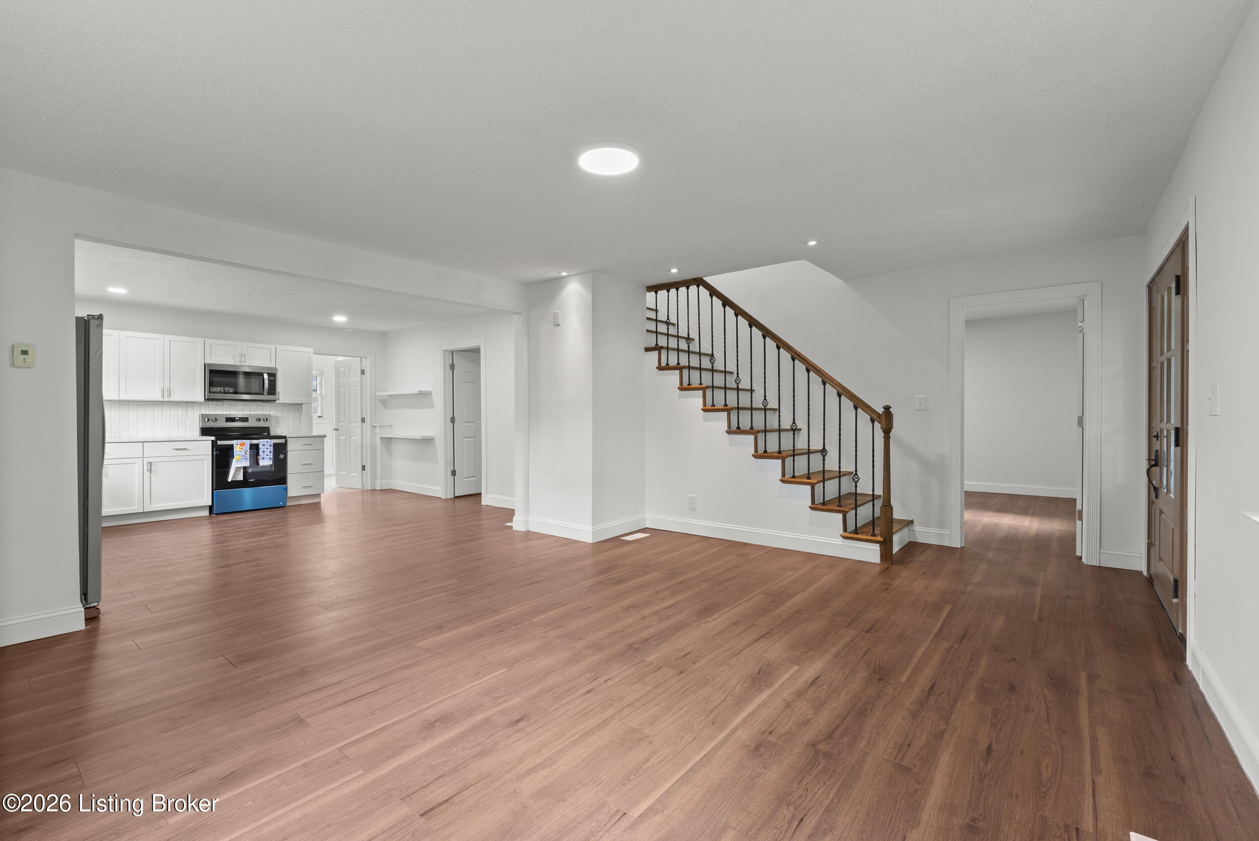 8809 Maple Rd