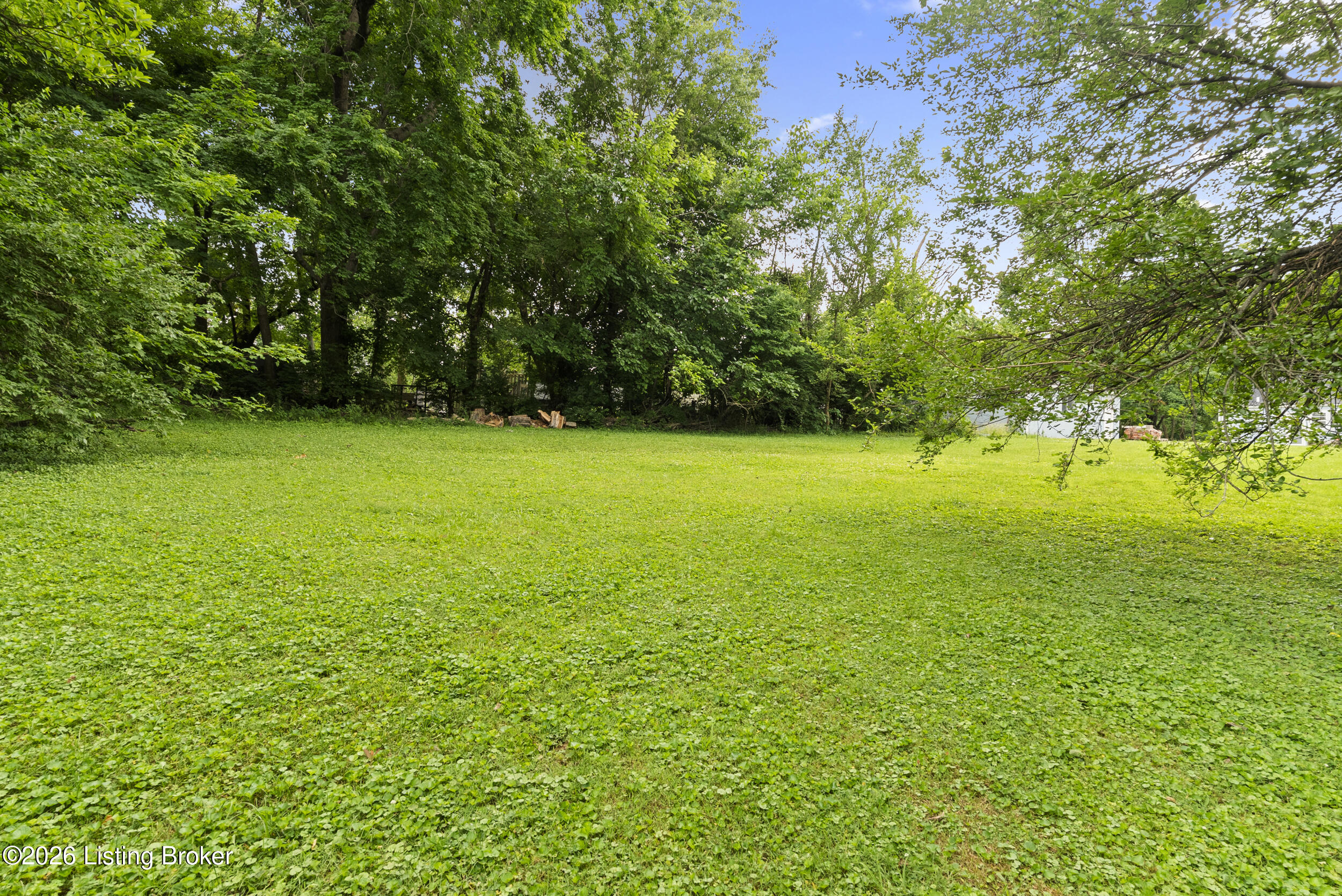 8809 Maple Rd