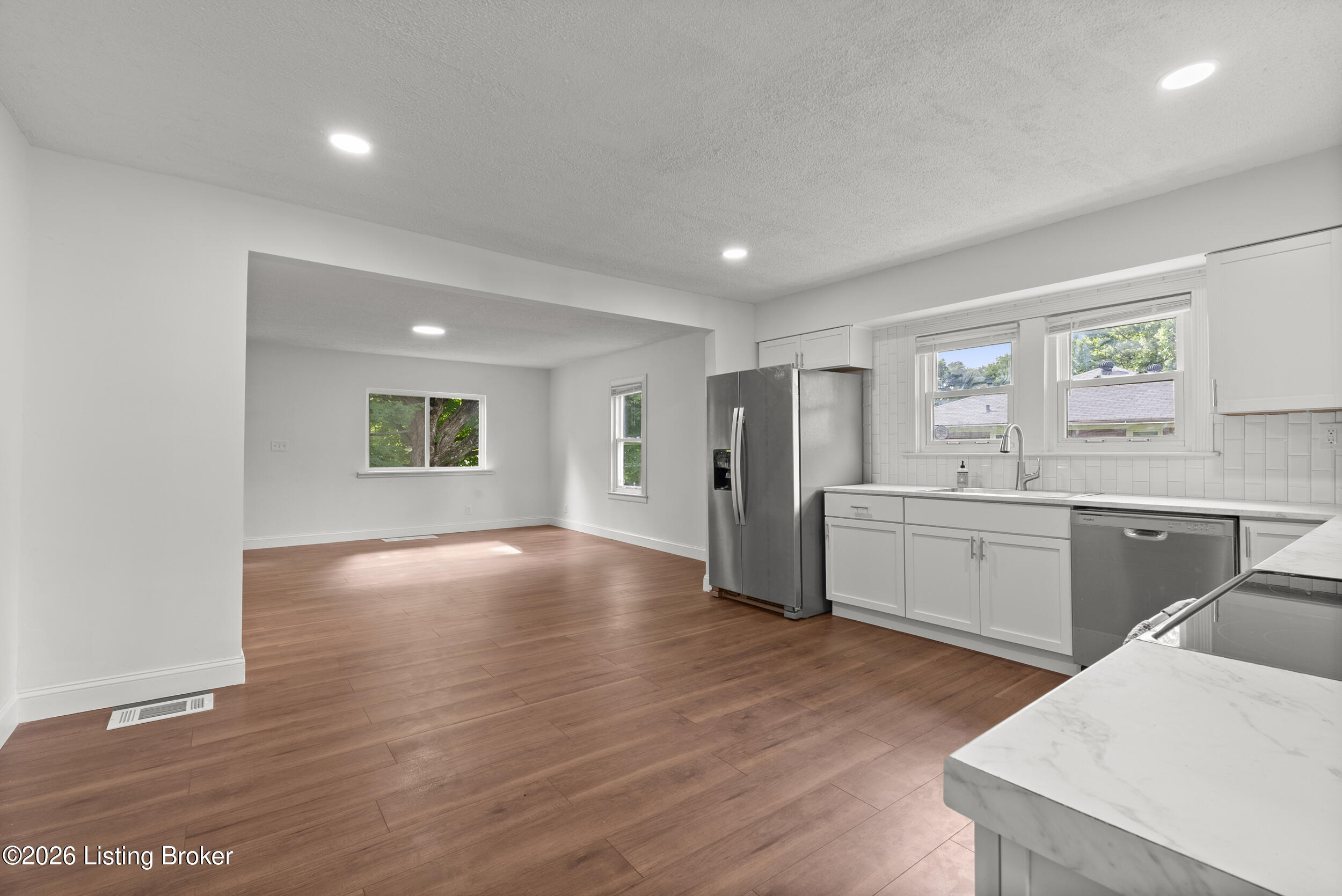 8809 Maple Rd