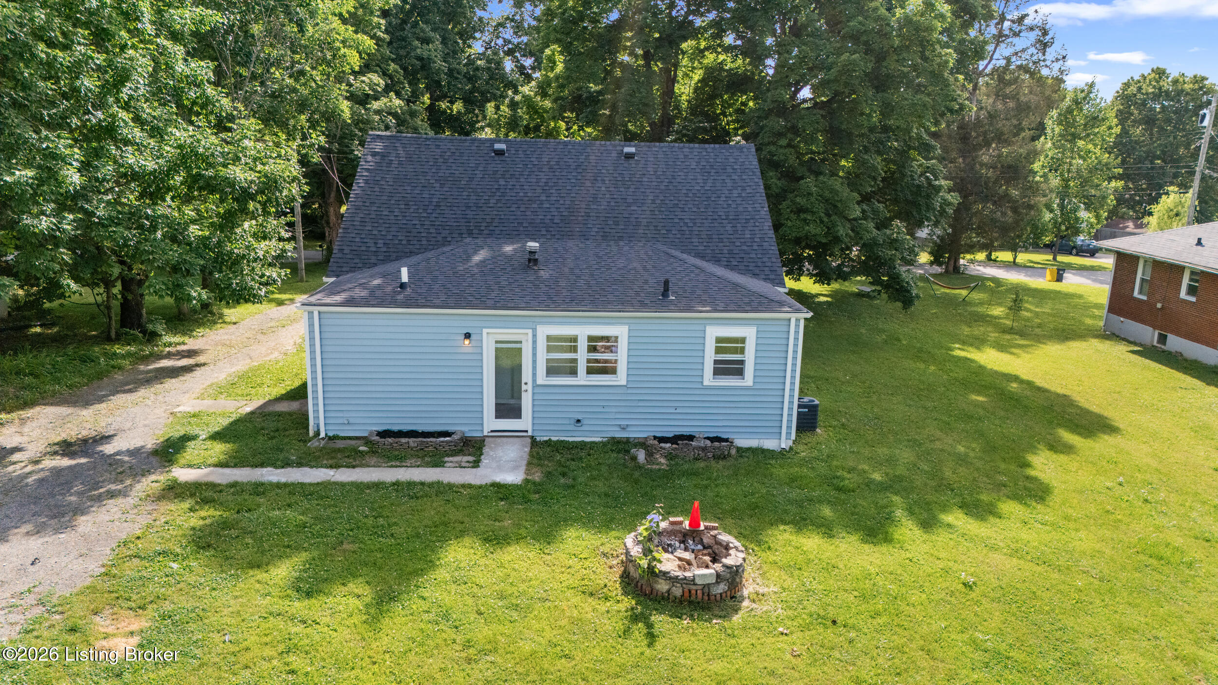 8809 Maple Rd
