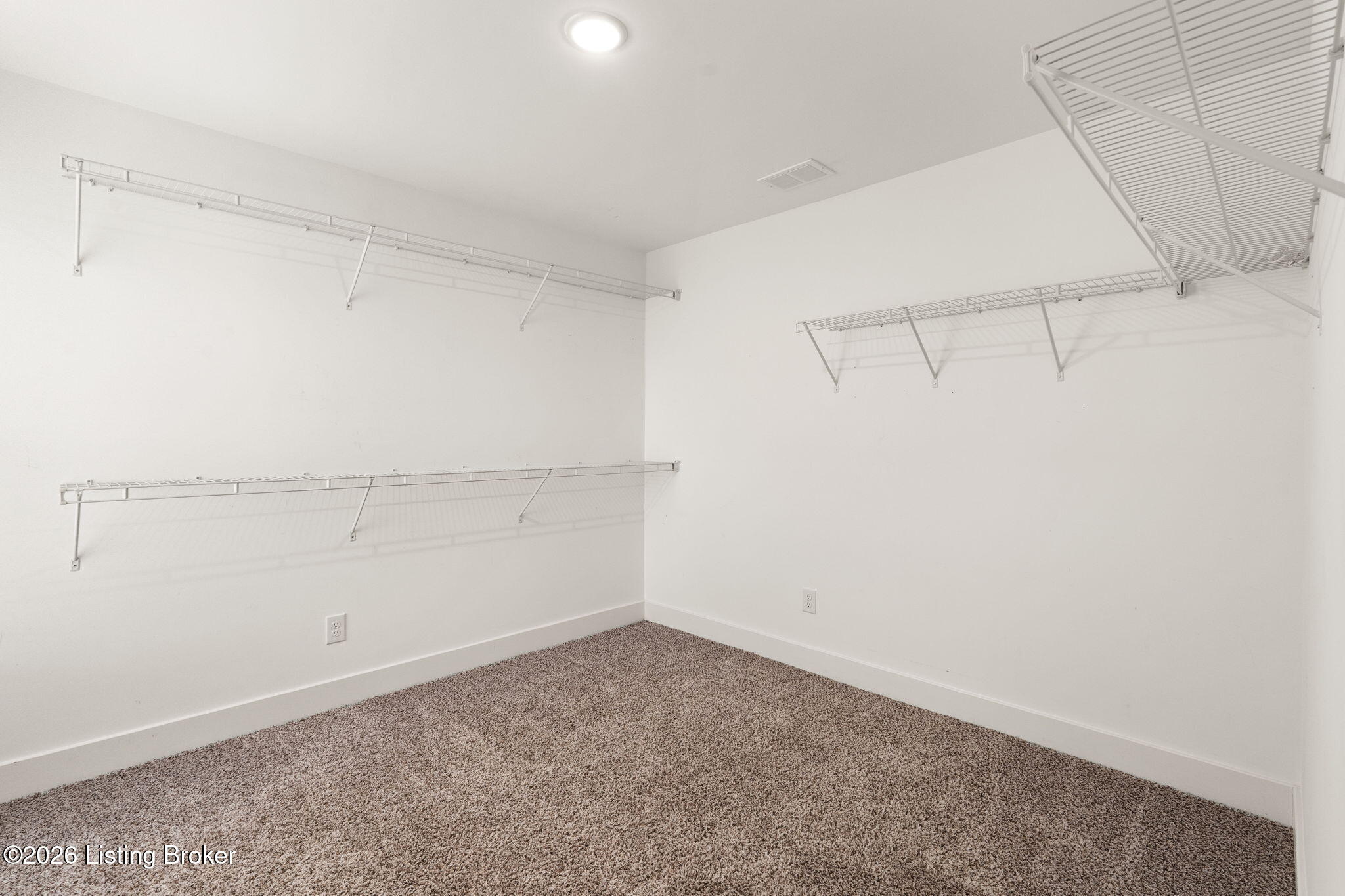 5011 Woodridge Lake Blvd