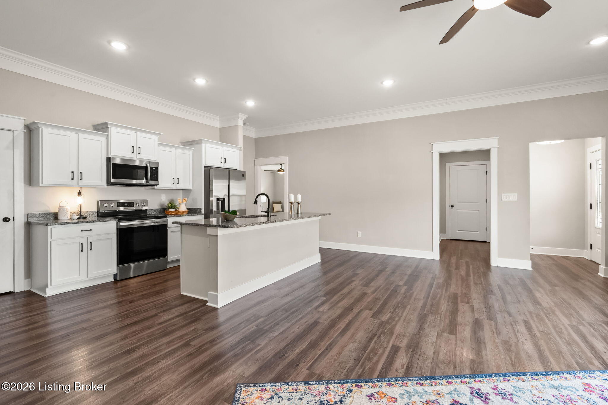 5011 Woodridge Lake Blvd