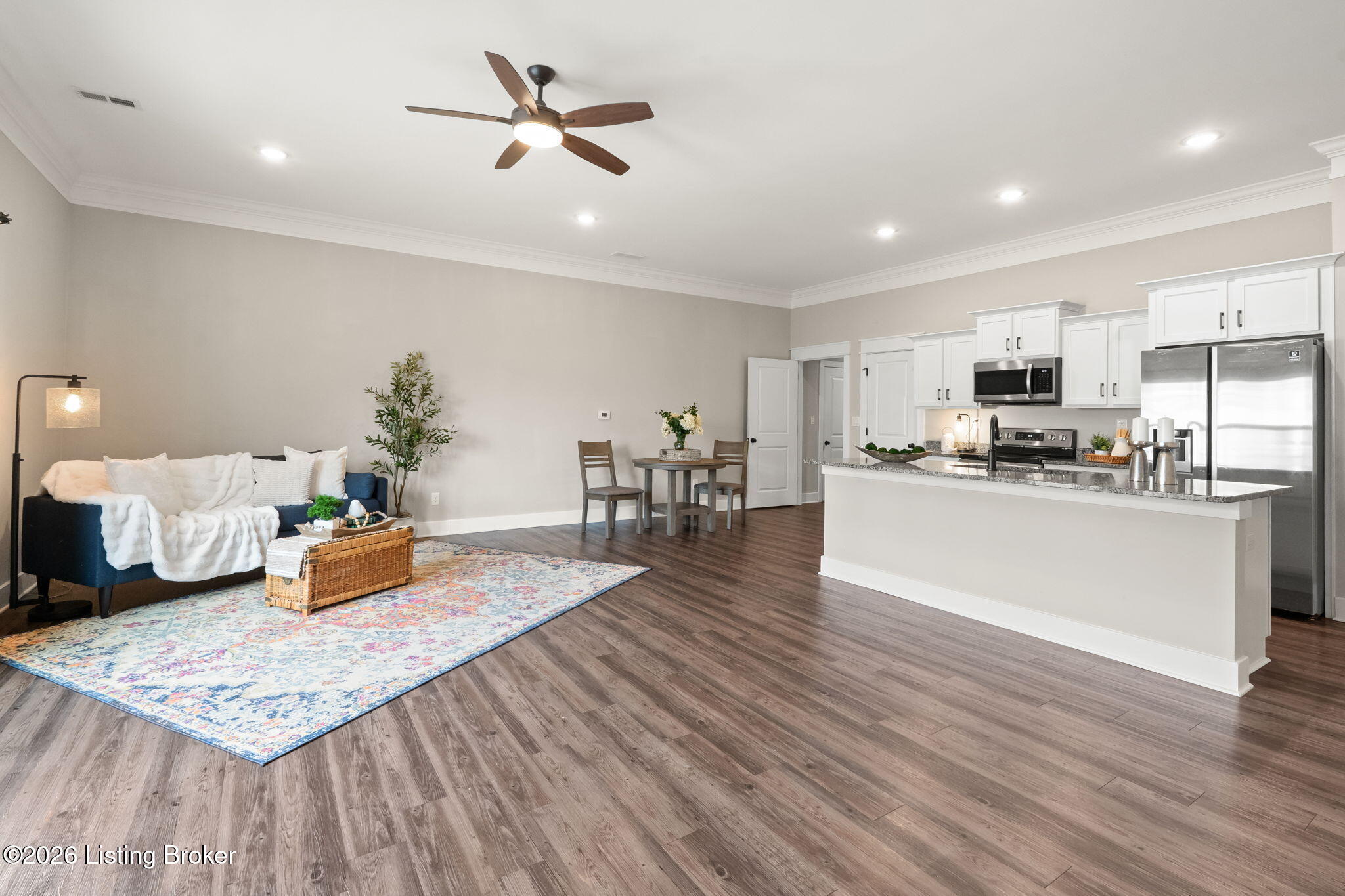 5011 Woodridge Lake Blvd