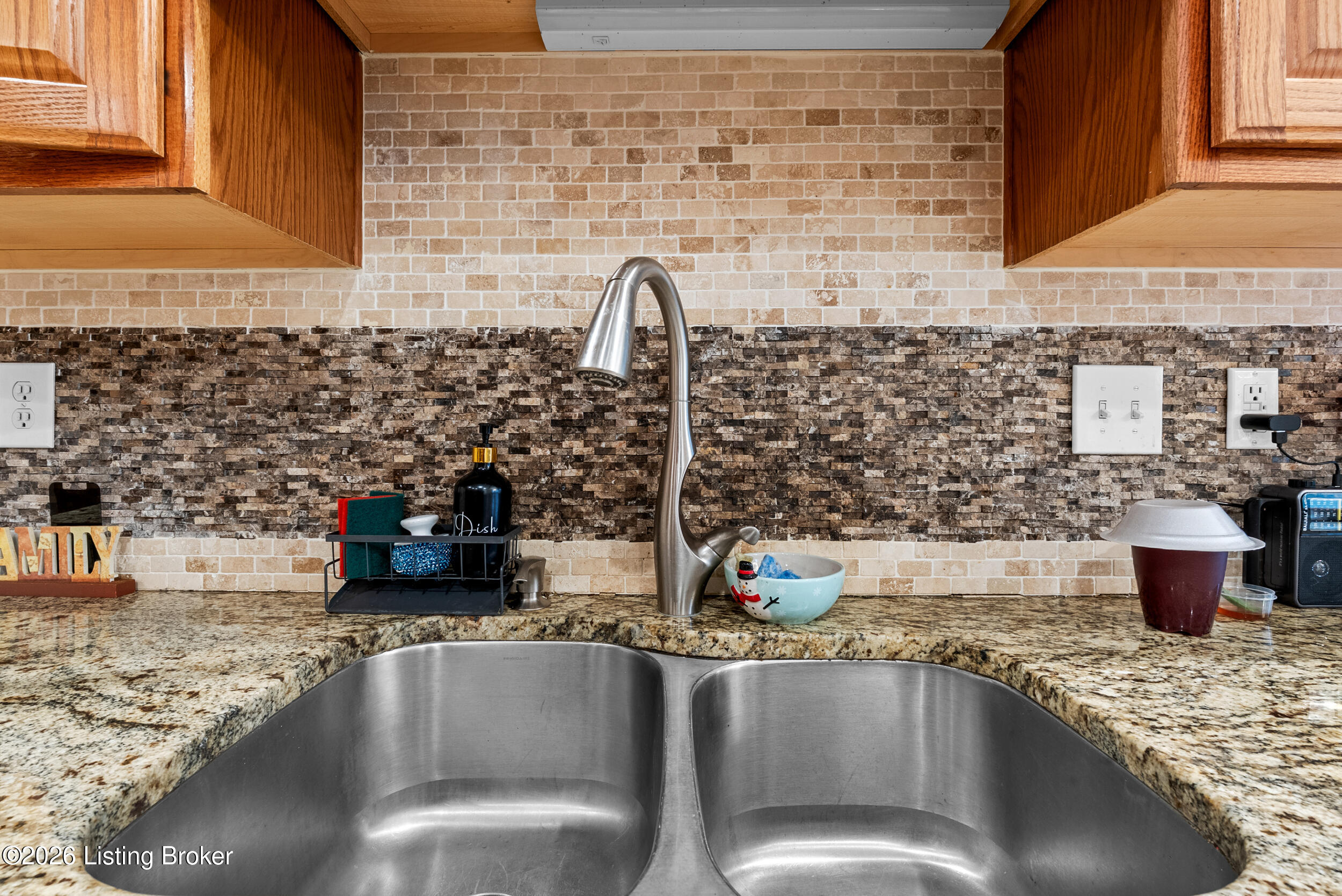 10711 Marceitta Ct