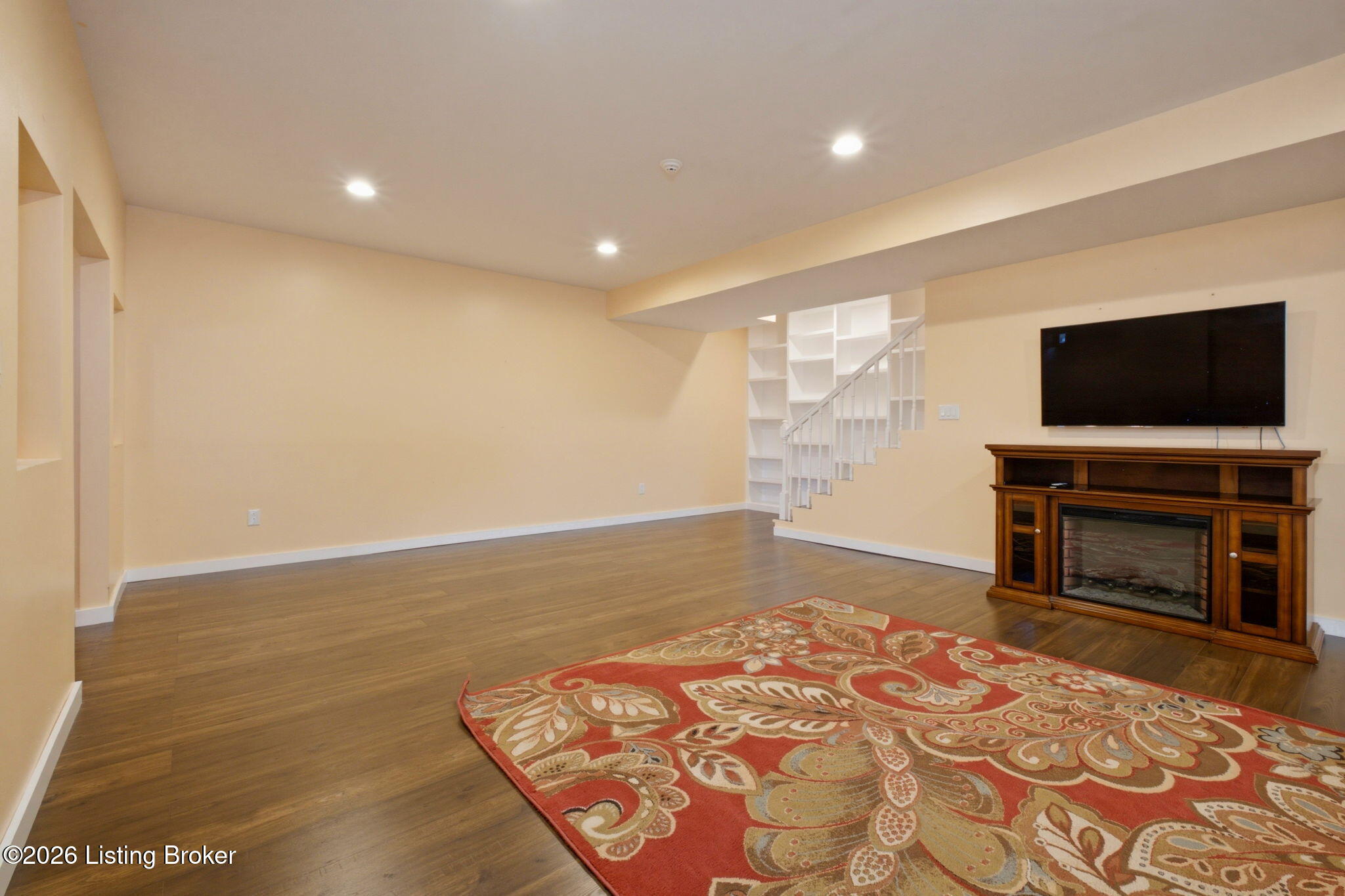 421 Golden Wing Rd