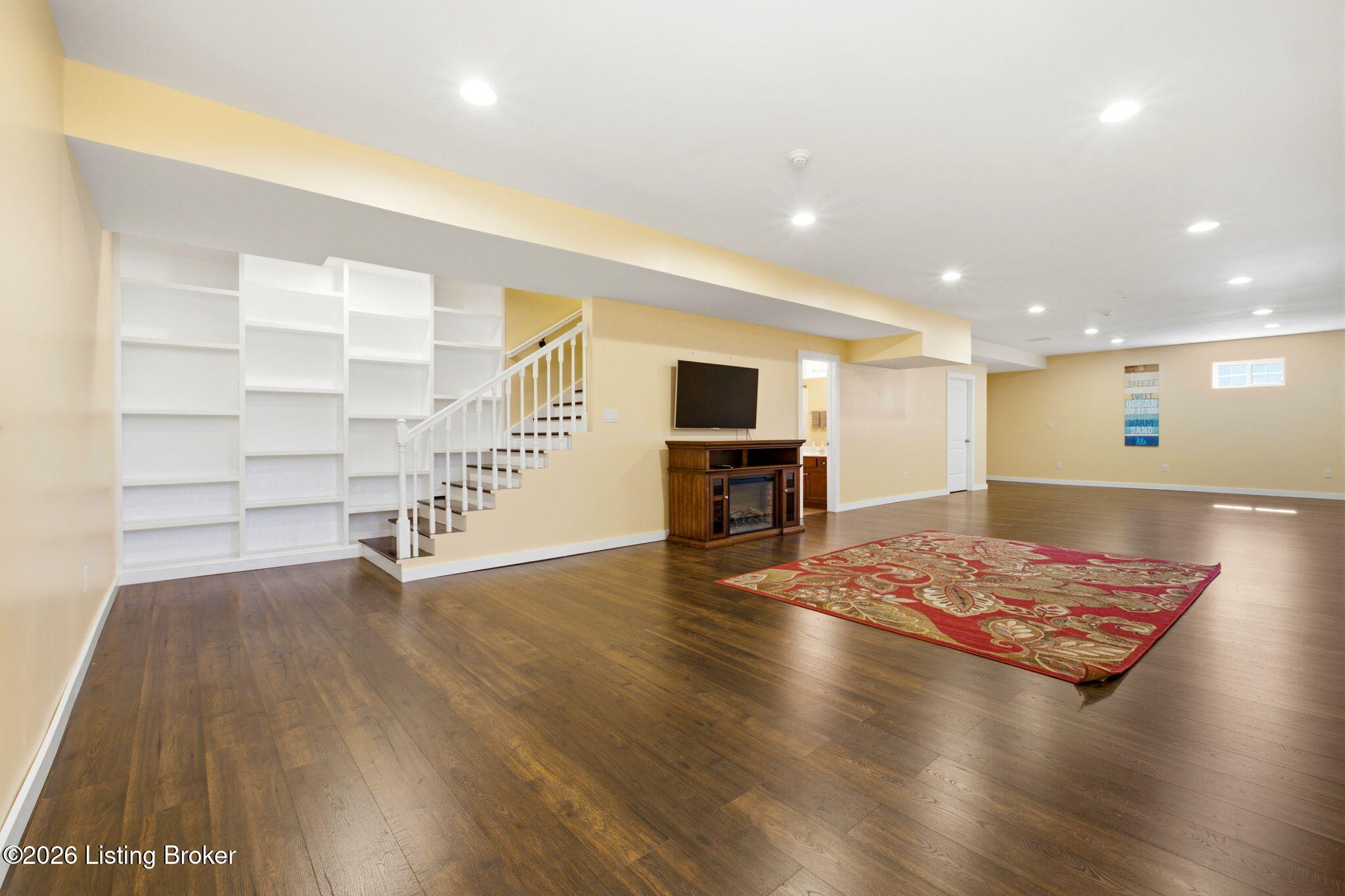 421 Golden Wing Rd