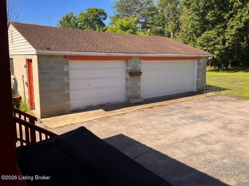 741 Raymond Rd