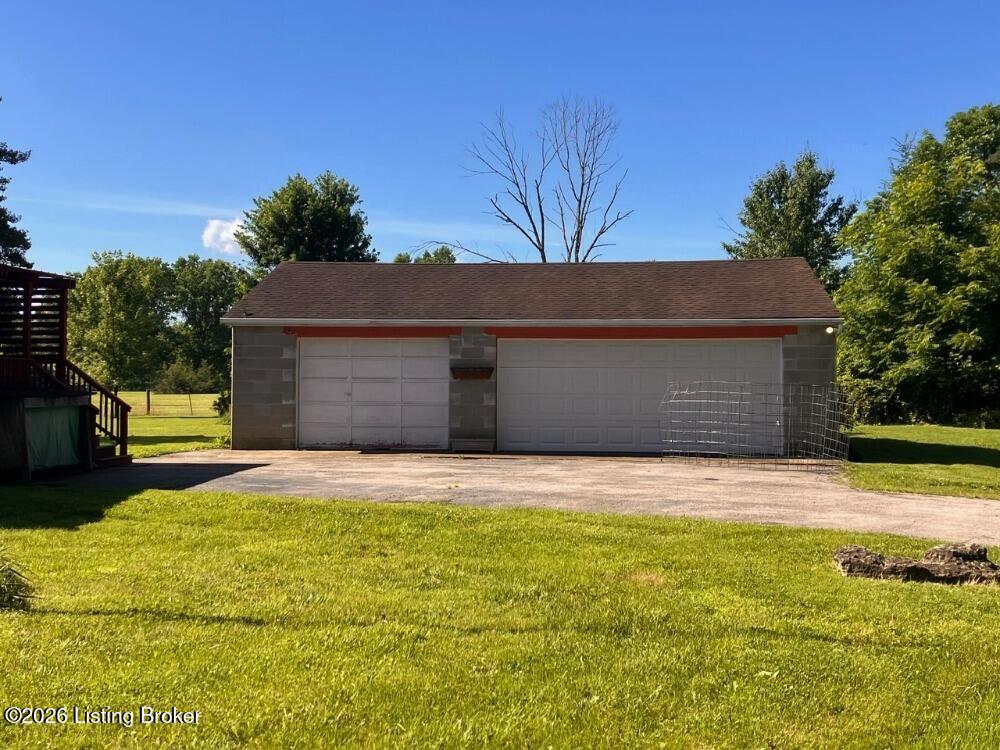 741 Raymond Rd