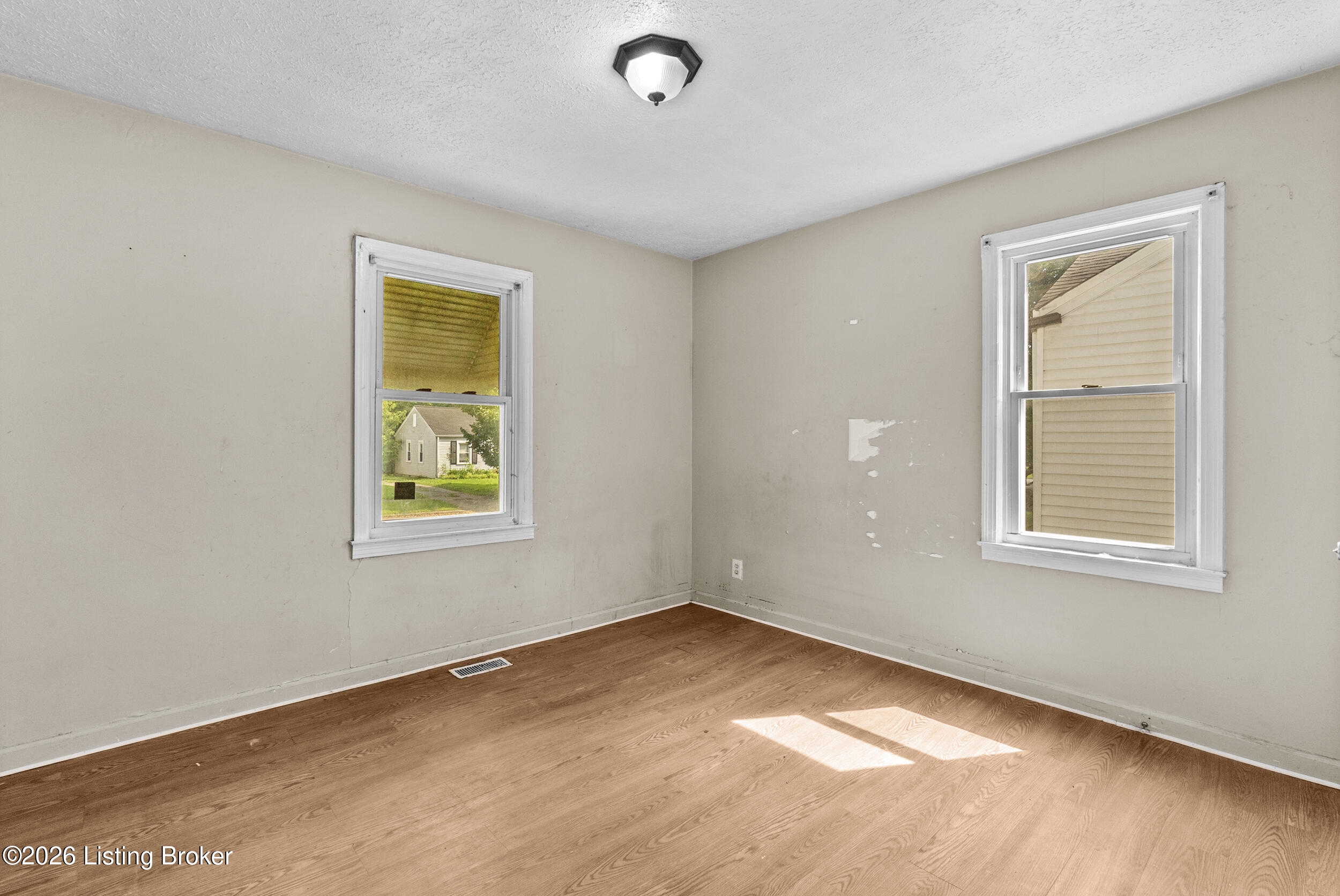 3431 Glendale Ave