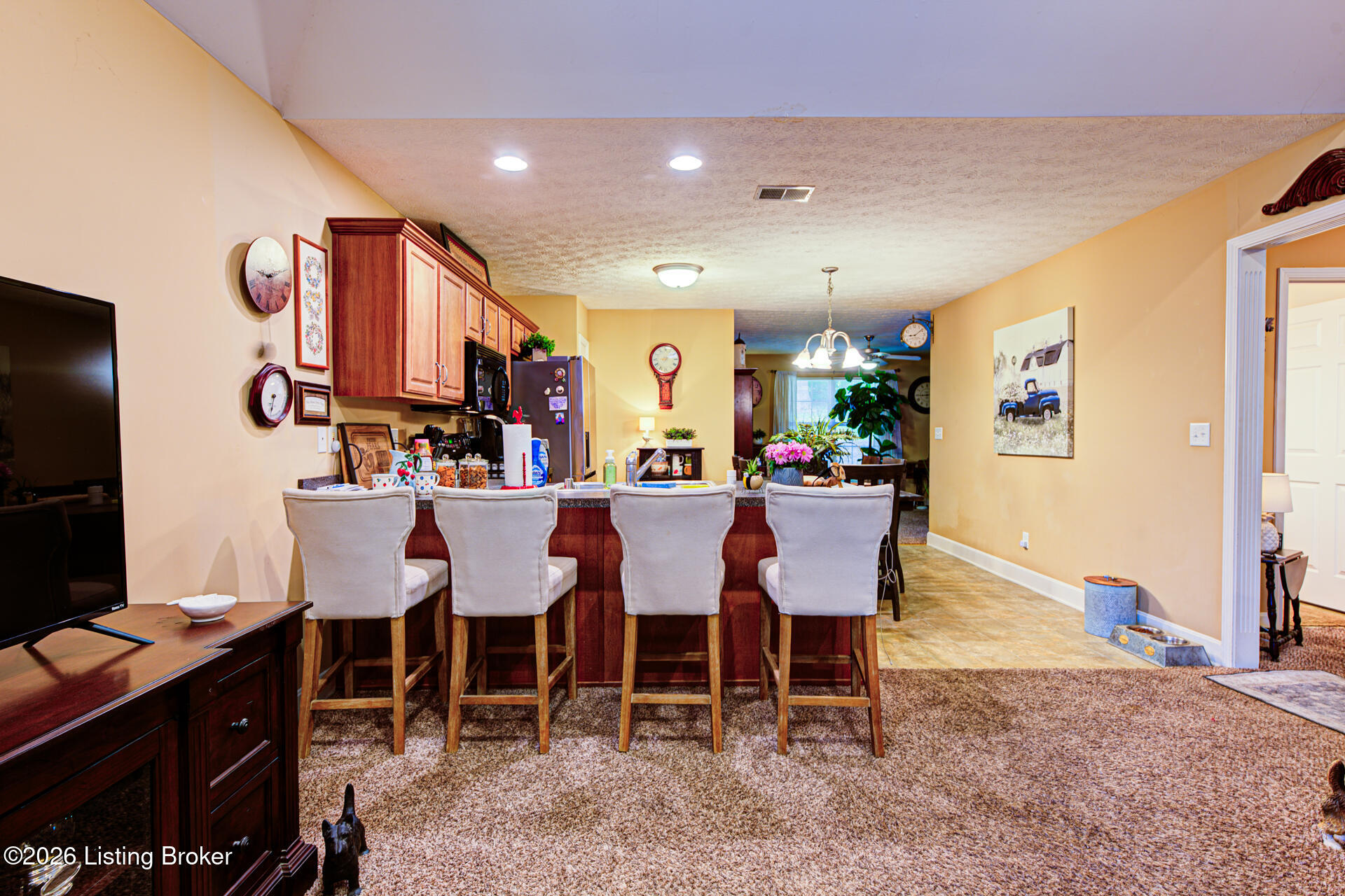 7102 Emily Ann Ln