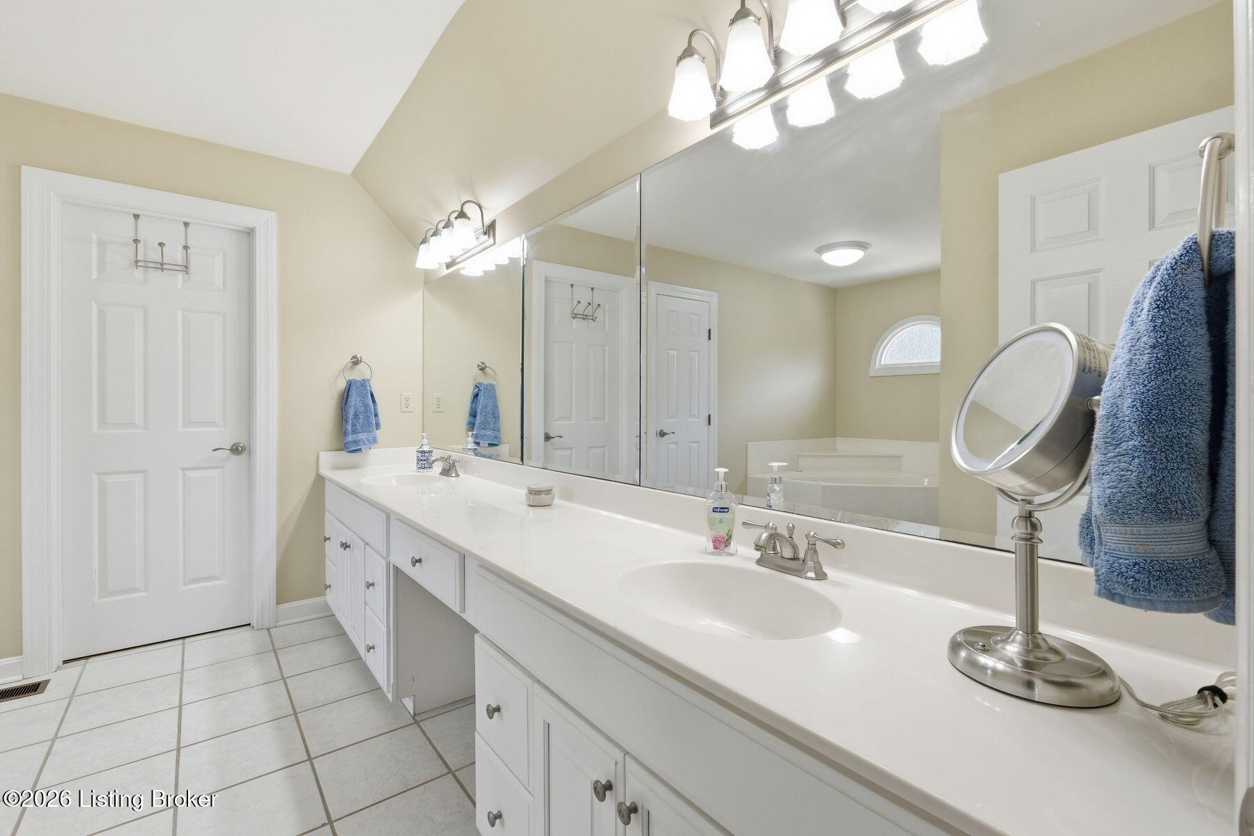 2707 Sycamore Woods Ct