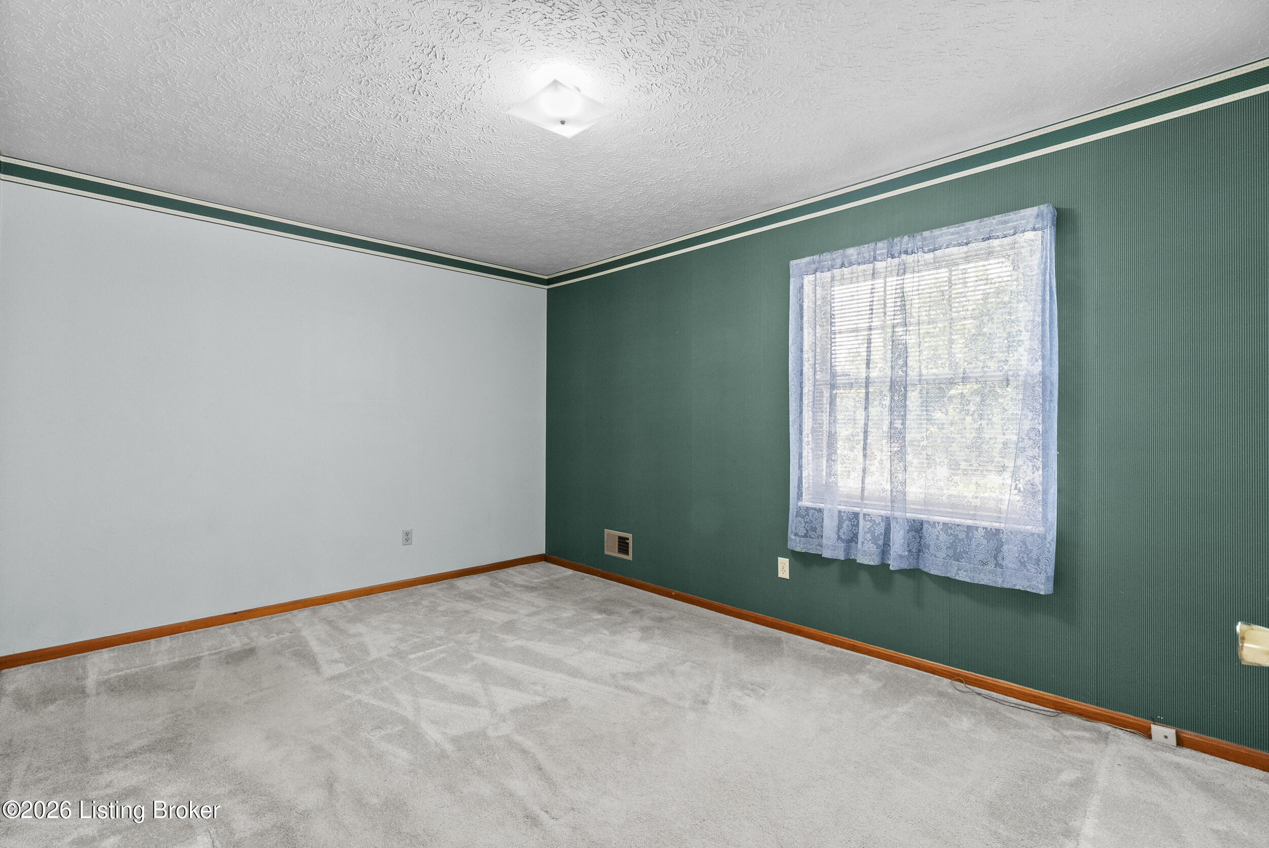 3902 Iron Horse Way