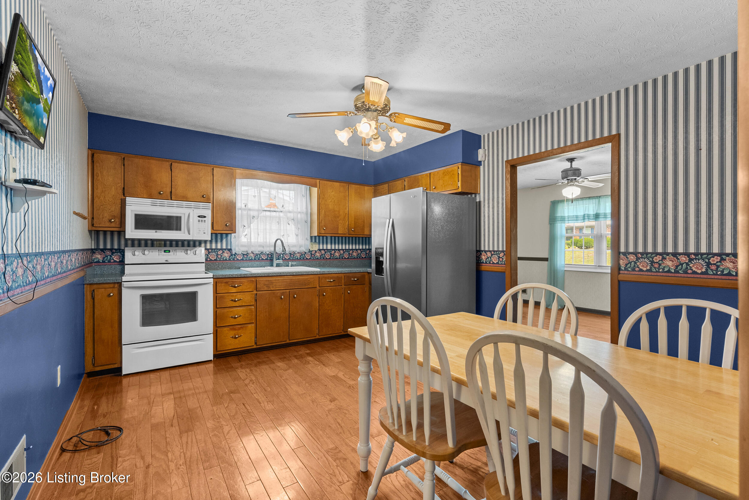 3902 Iron Horse Way