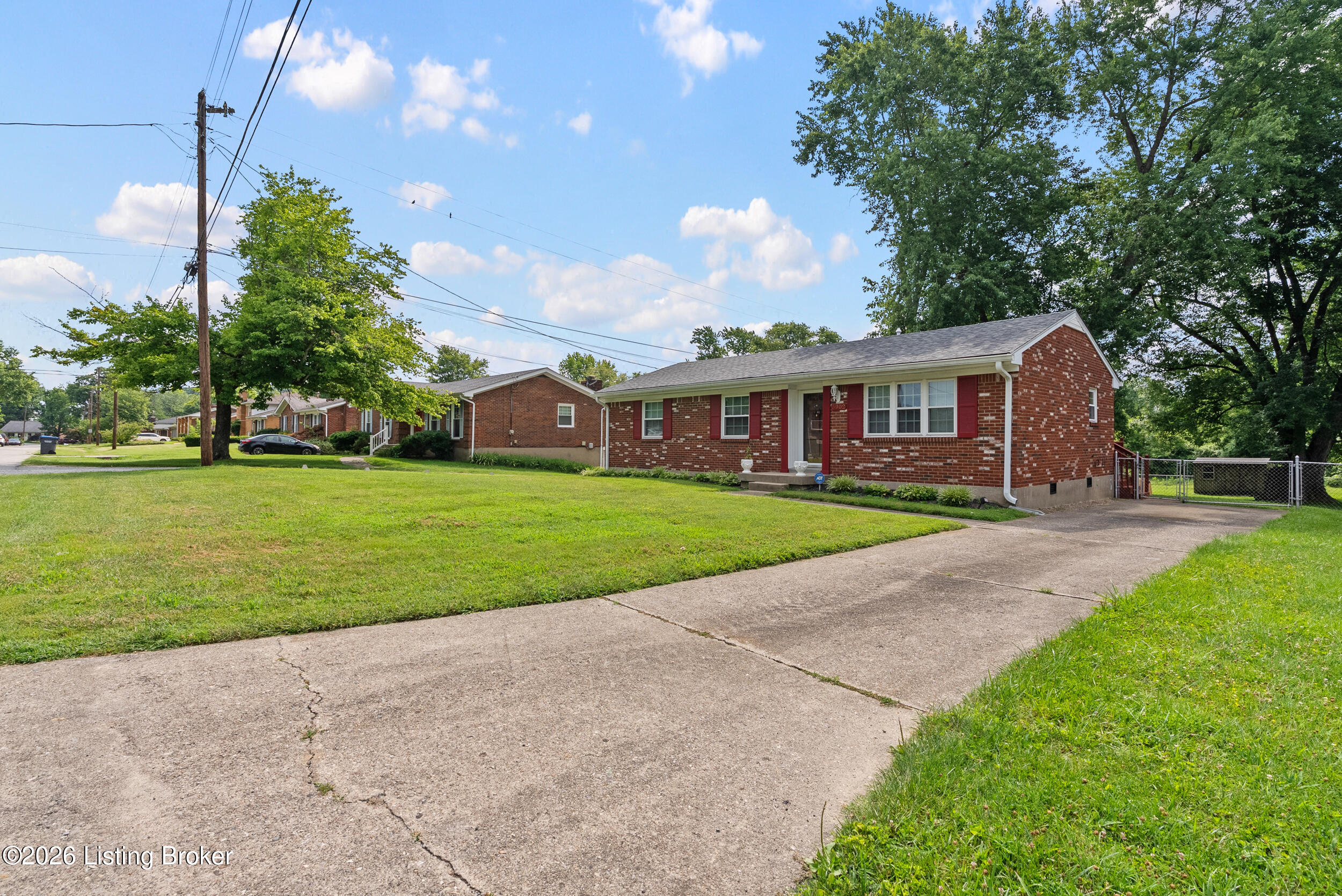 3902 Iron Horse Way