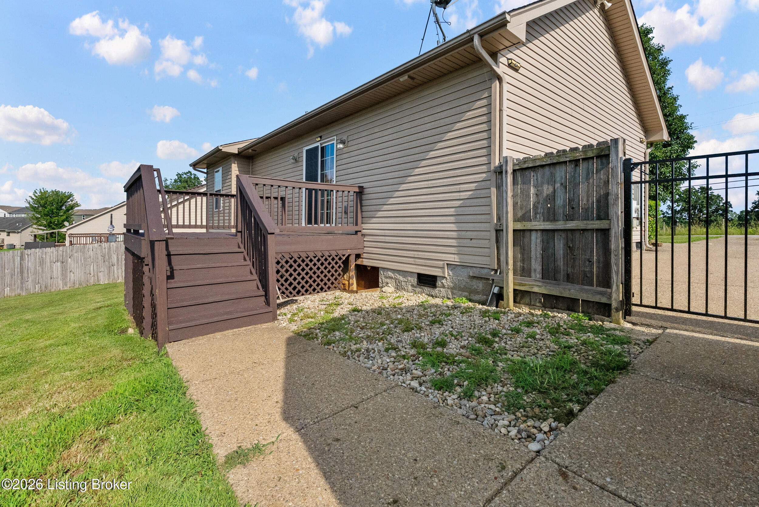 148 Gentry Ln