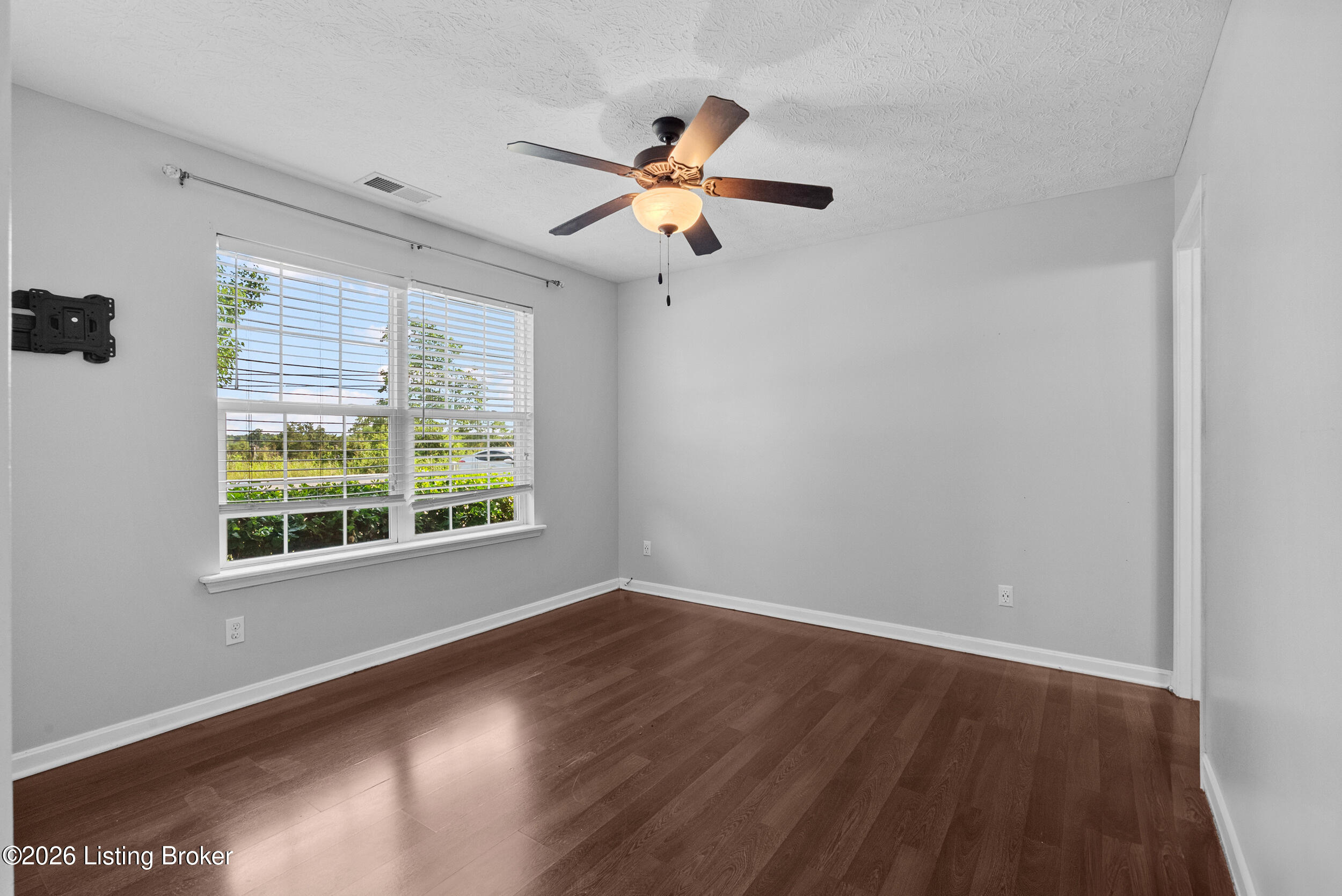 148 Gentry Ln