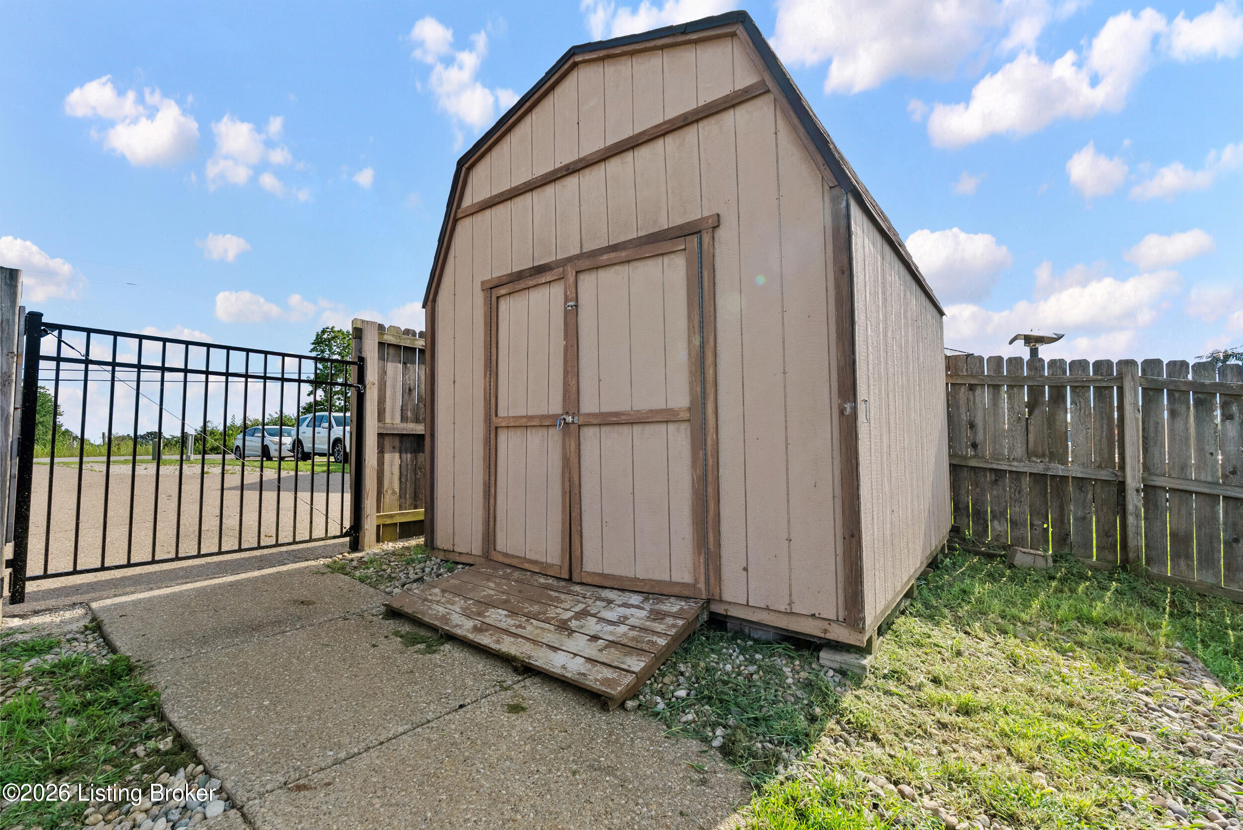 148 Gentry Ln