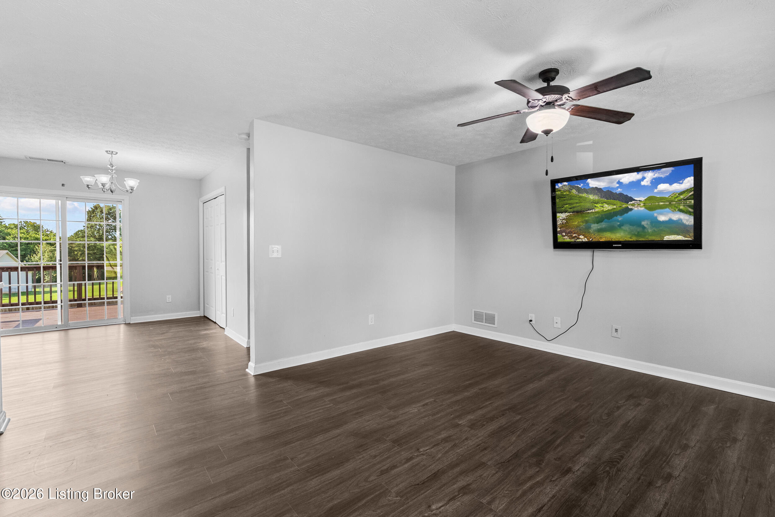 148 Gentry Ln