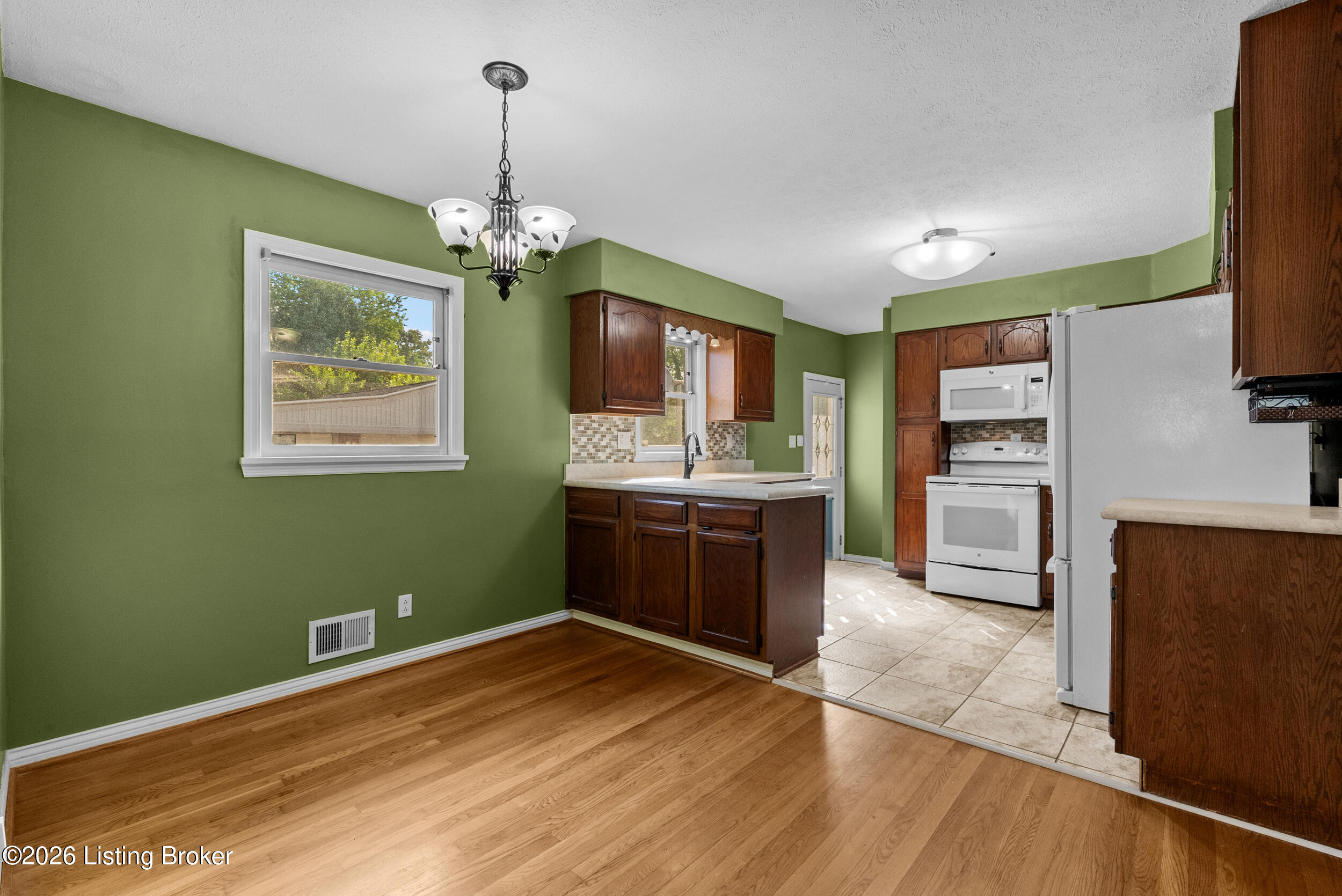 2507 Mavis Ct