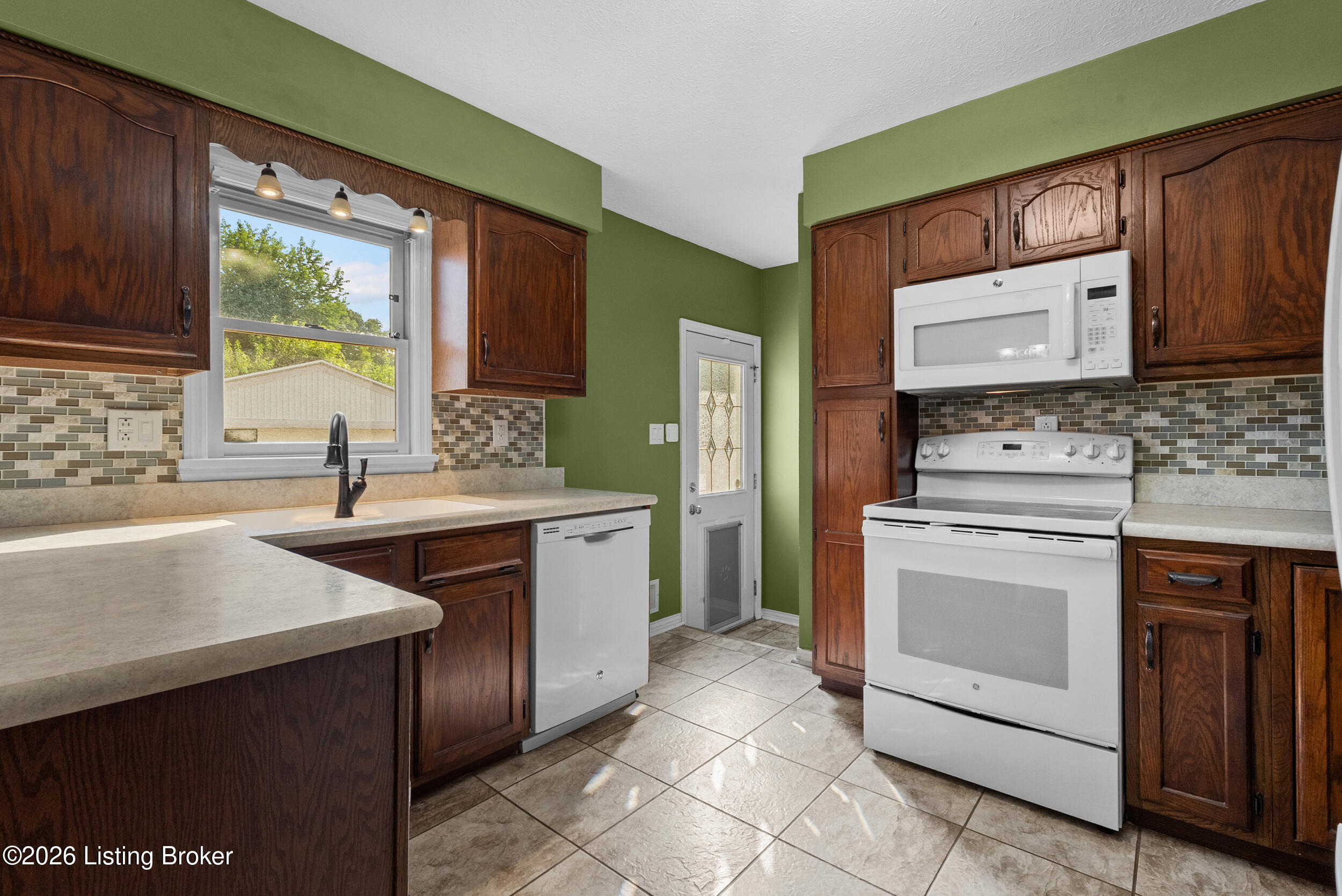 2507 Mavis Ct