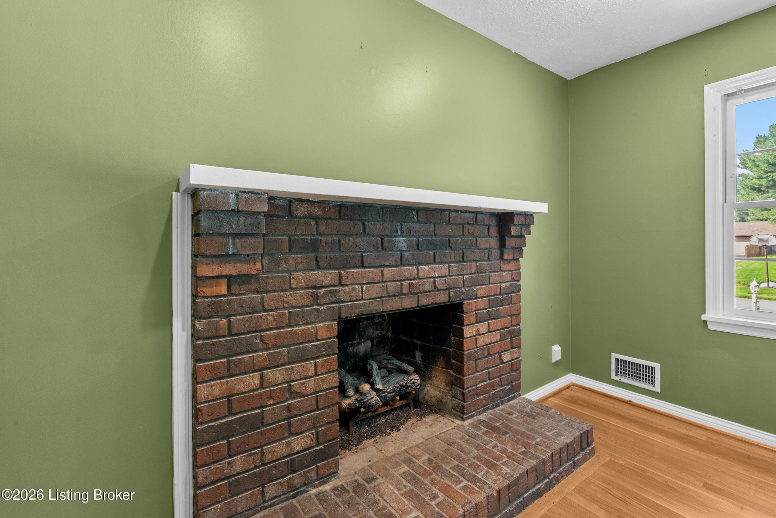 2507 Mavis Ct