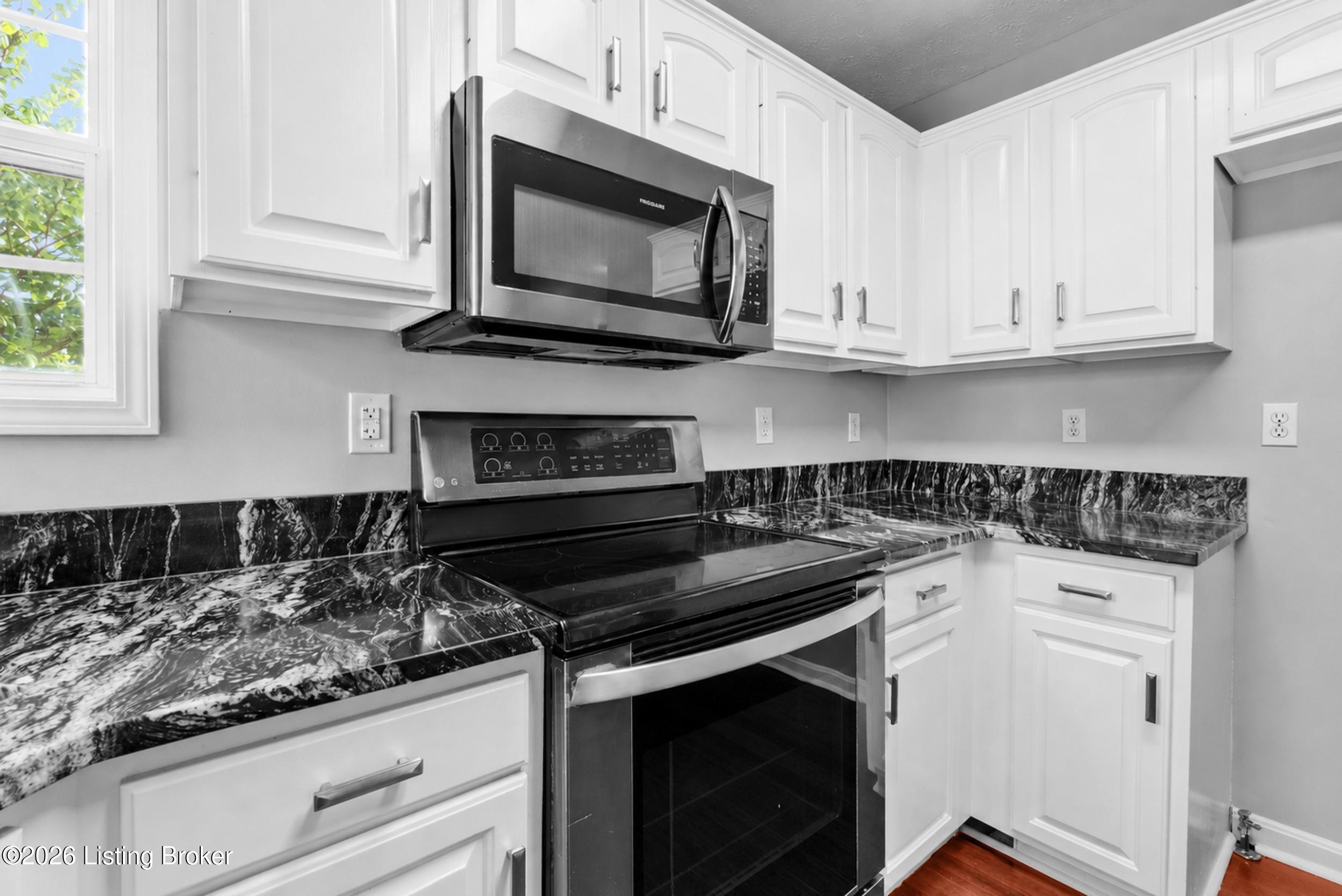 235 Helmwood Cir