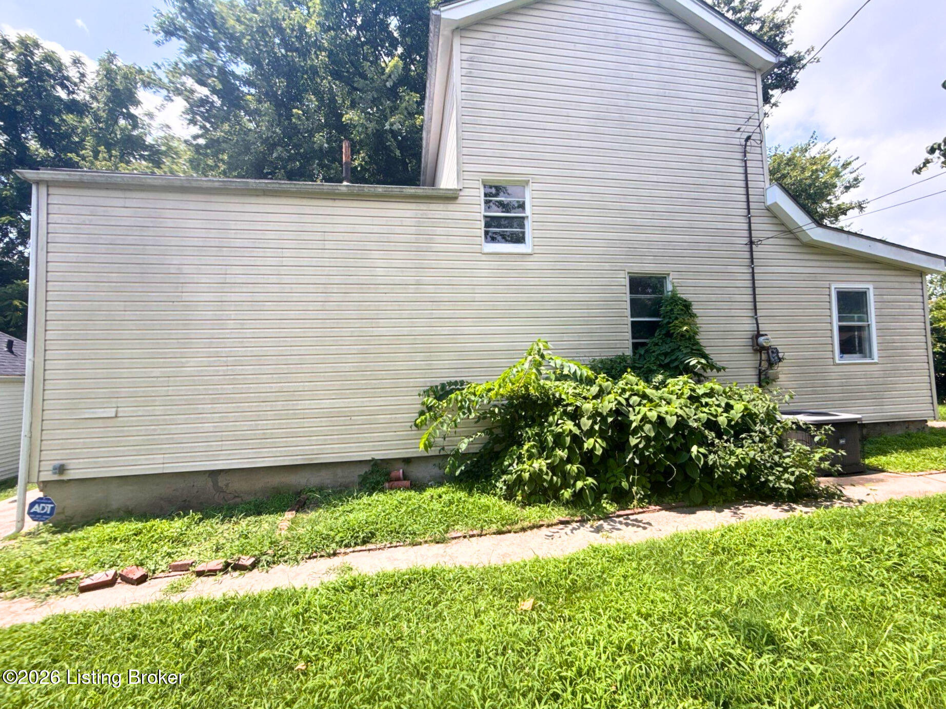 2901 Montana Ave