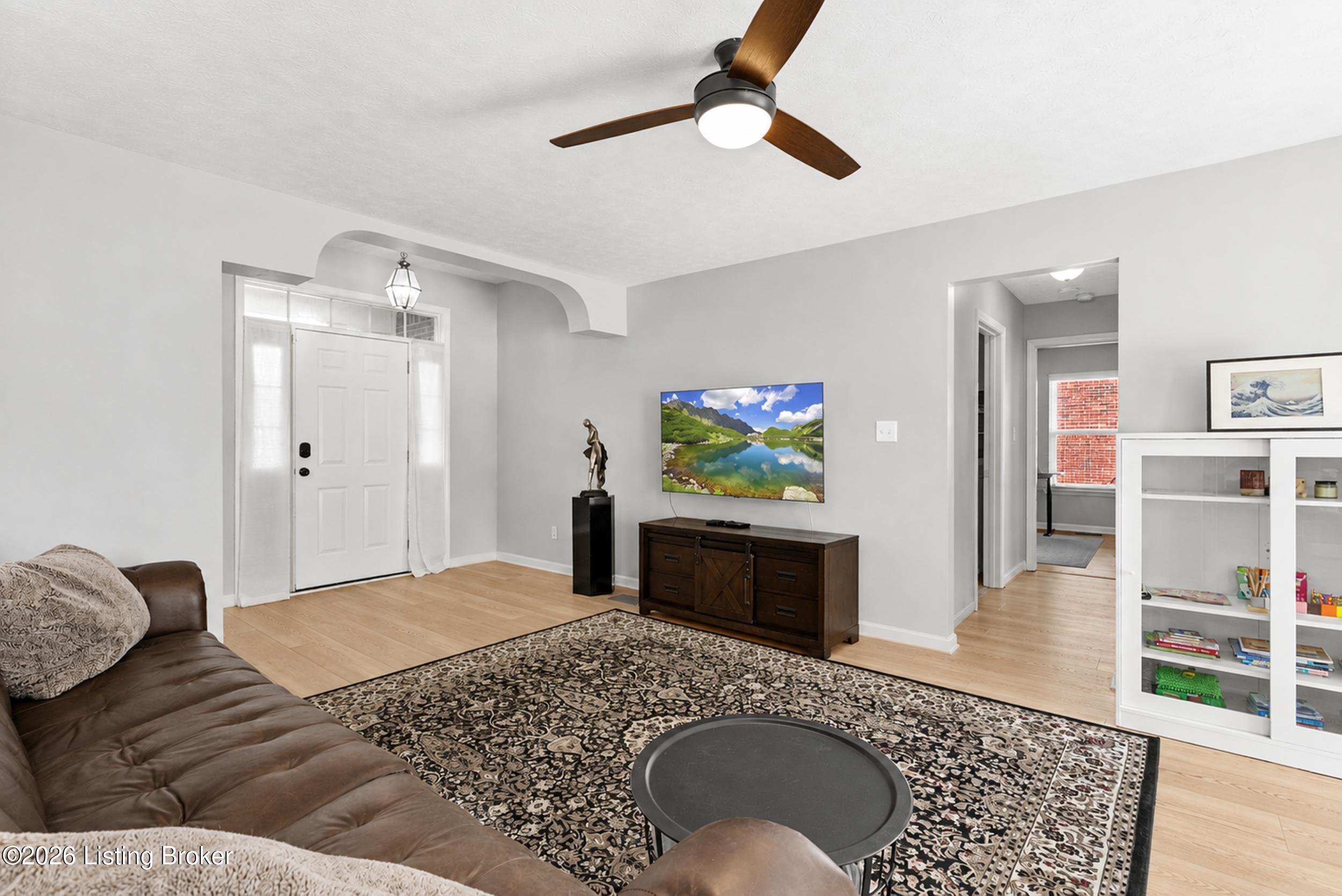 231 River Edge Dr