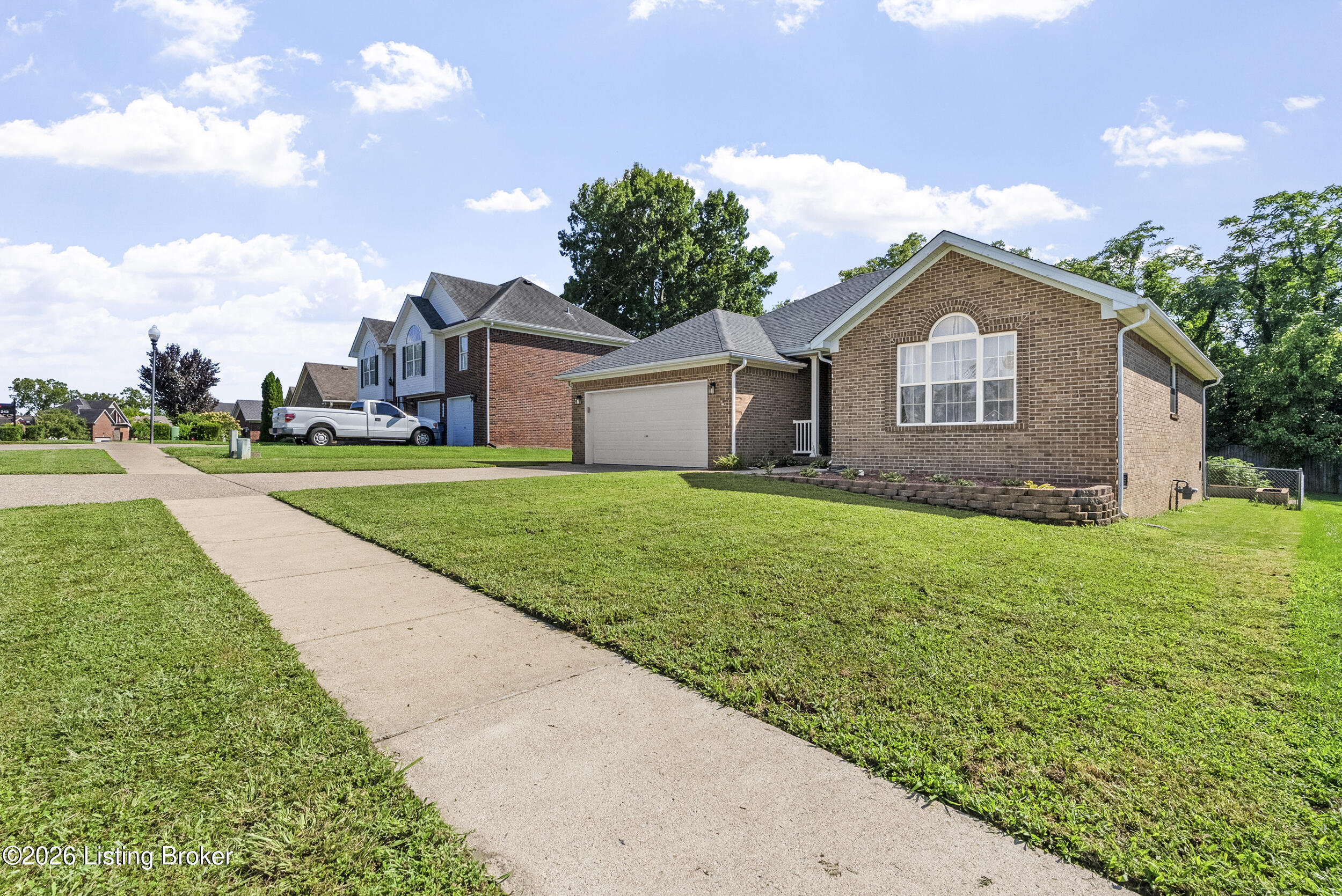 231 River Edge Dr