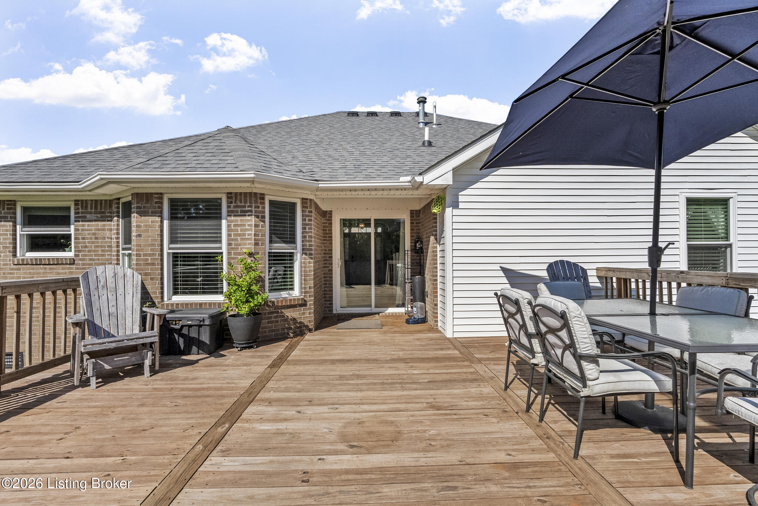 231 River Edge Dr