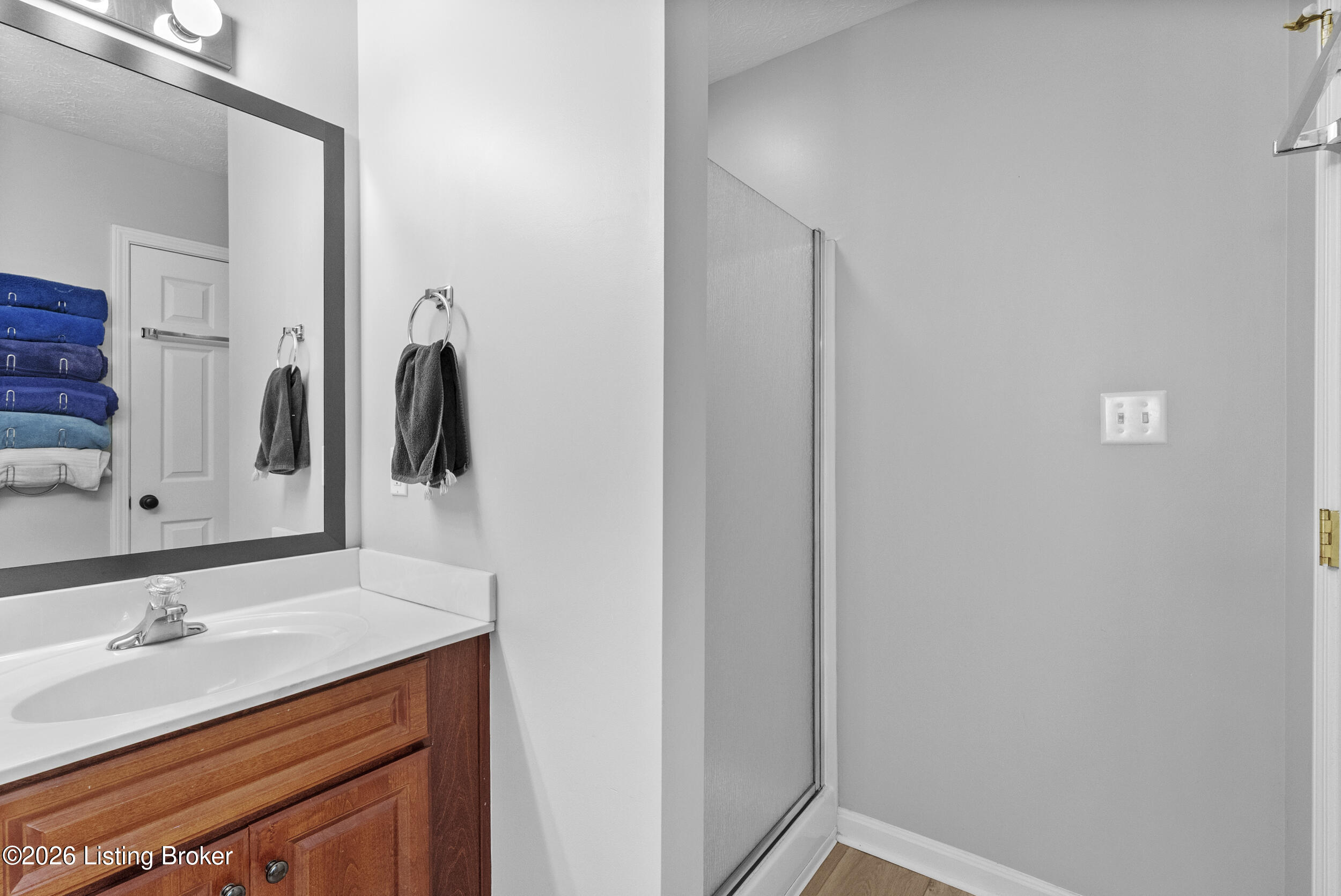 231 River Edge Dr