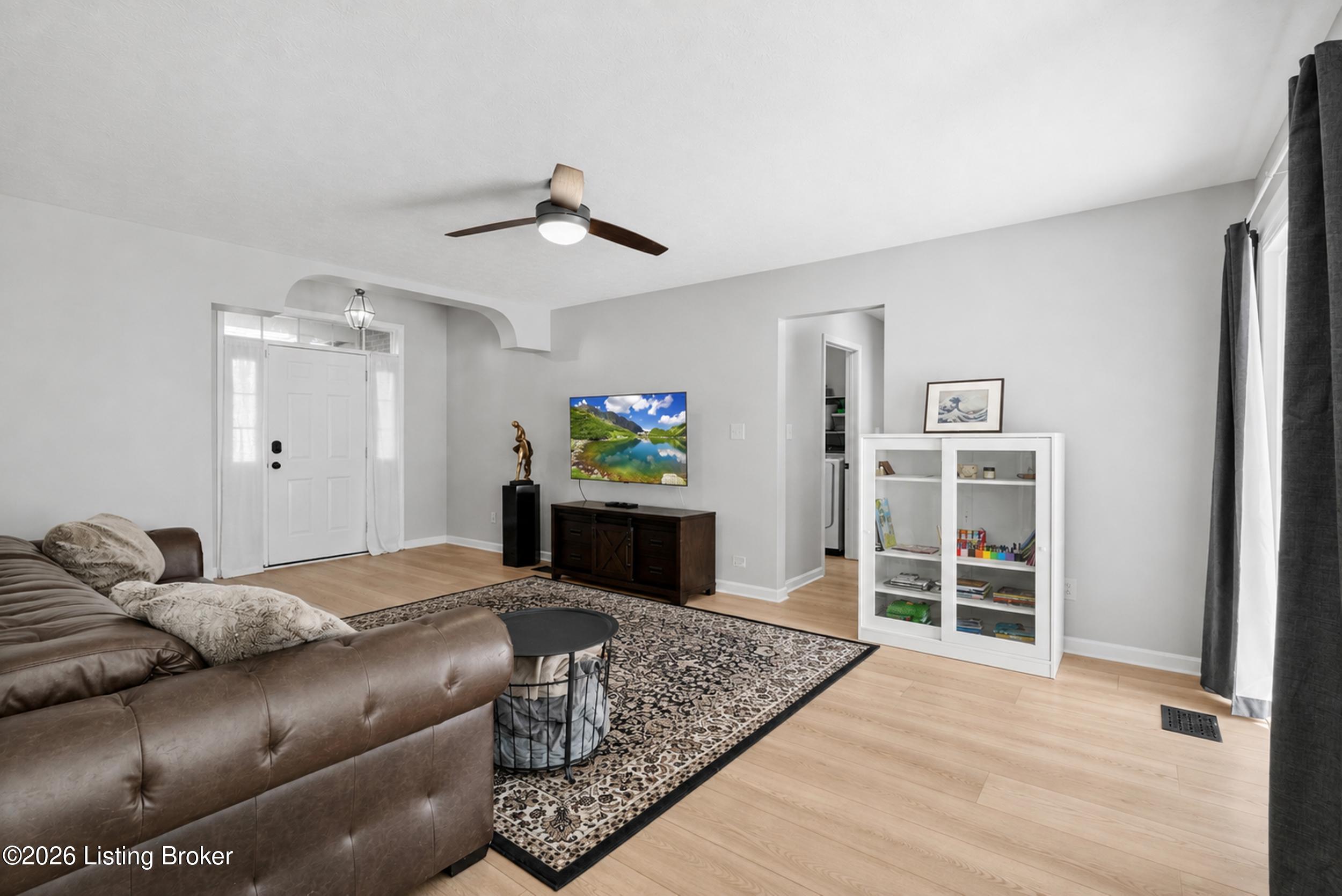 231 River Edge Dr