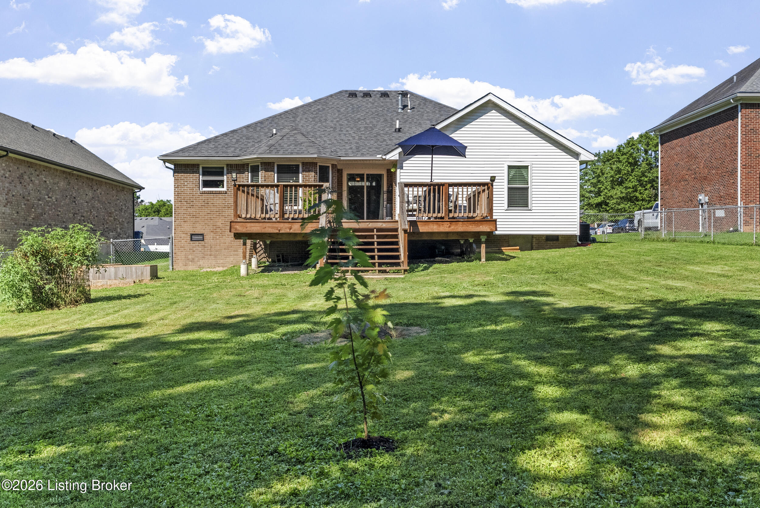 231 River Edge Dr